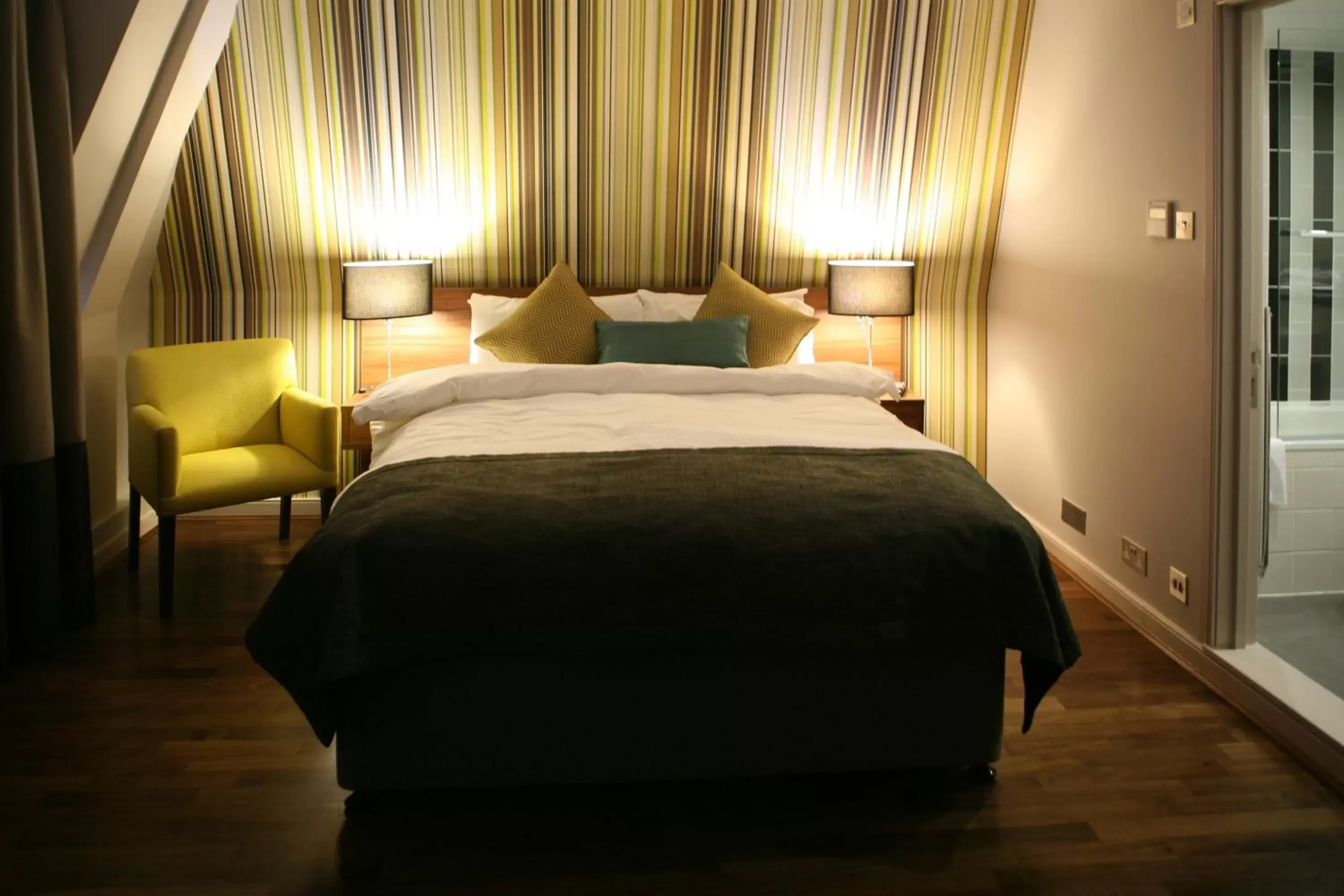 Bed in Best Western Mornington Hotel Hyde Park