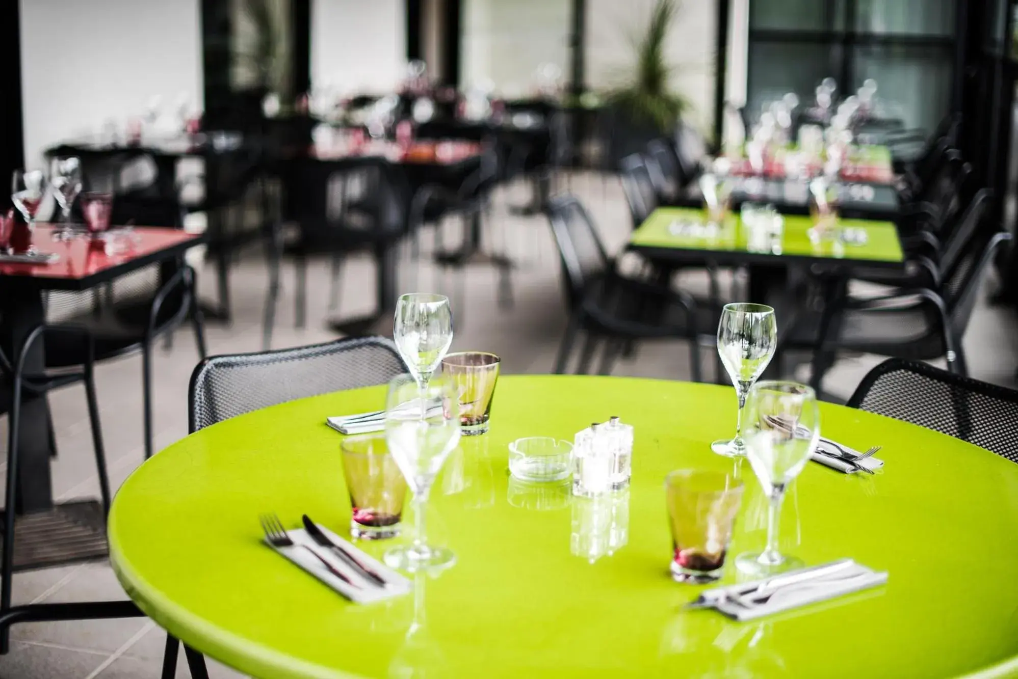 Patio, Restaurant/Places to Eat in ibis Styles Toulouse Cite Espace