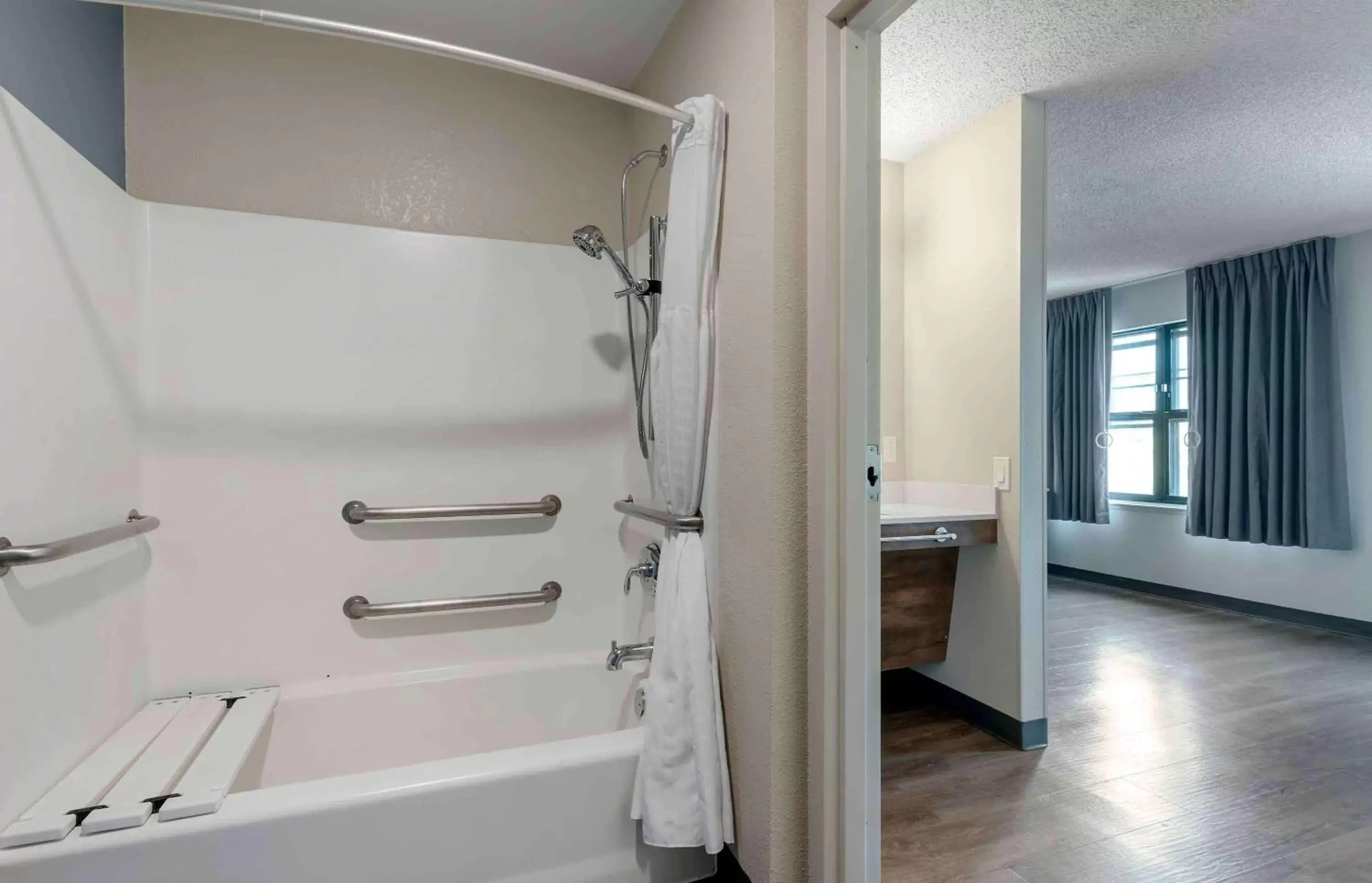 Bathroom in Extended Stay America Suites - Fremont - Newark