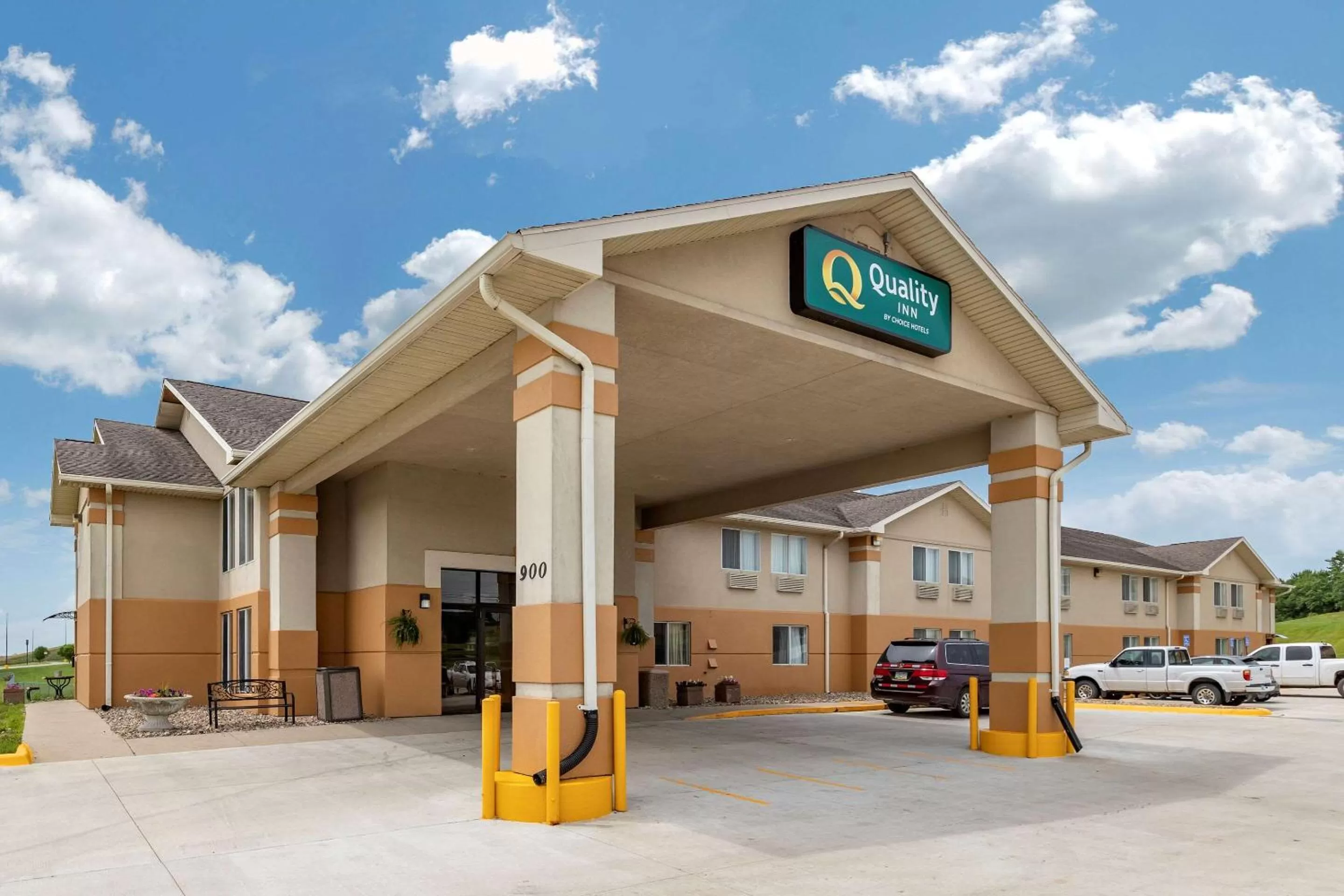 Property building in Quality Inn Creston