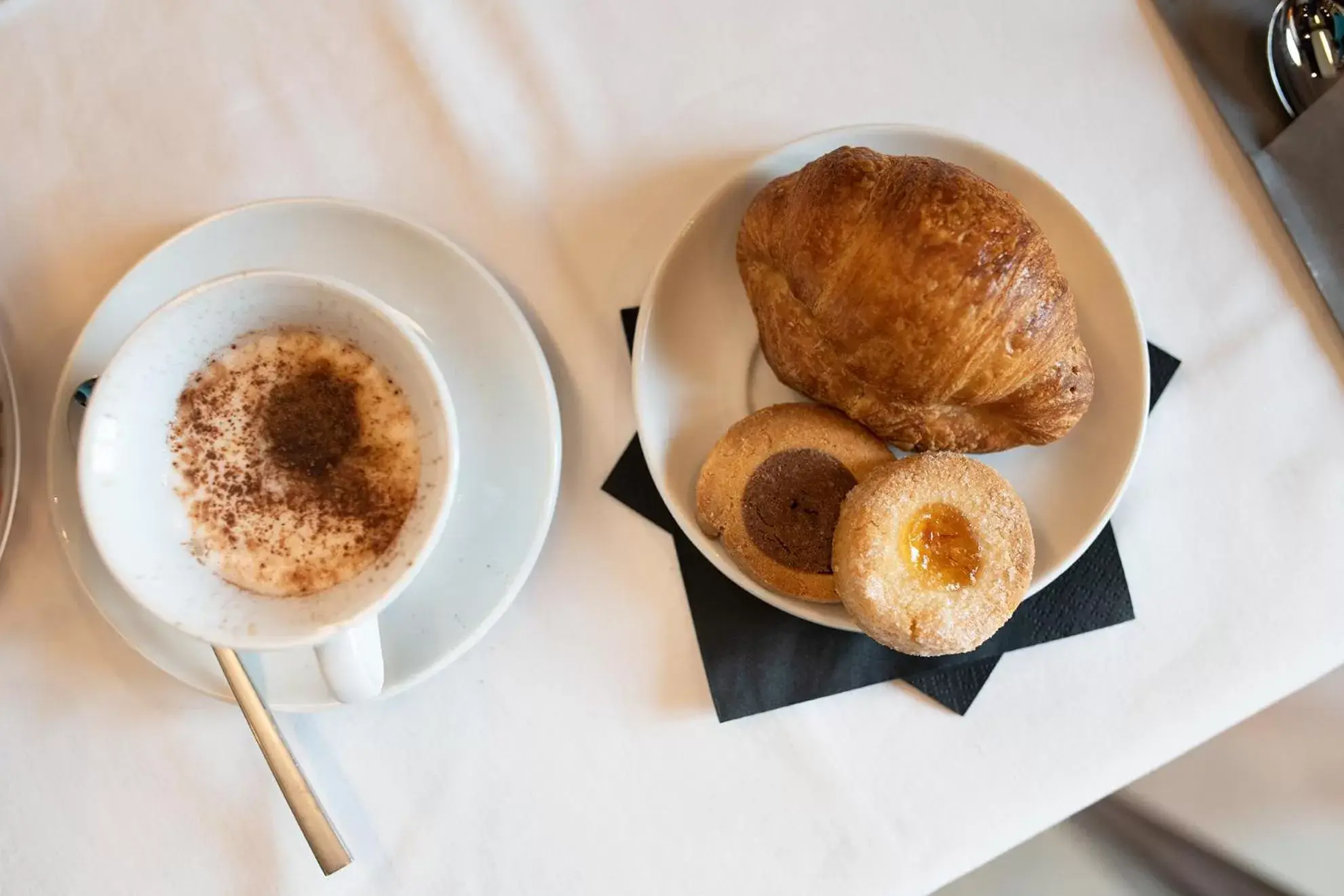 Continental breakfast, Breakfast in Hotel Porta Reale