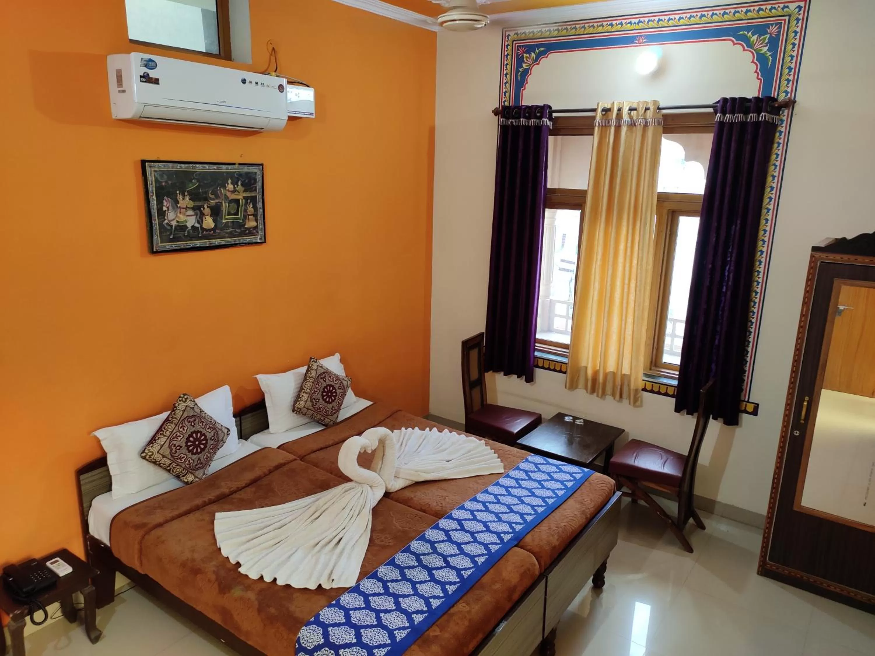 Bed in Hotel Tiger Haveli