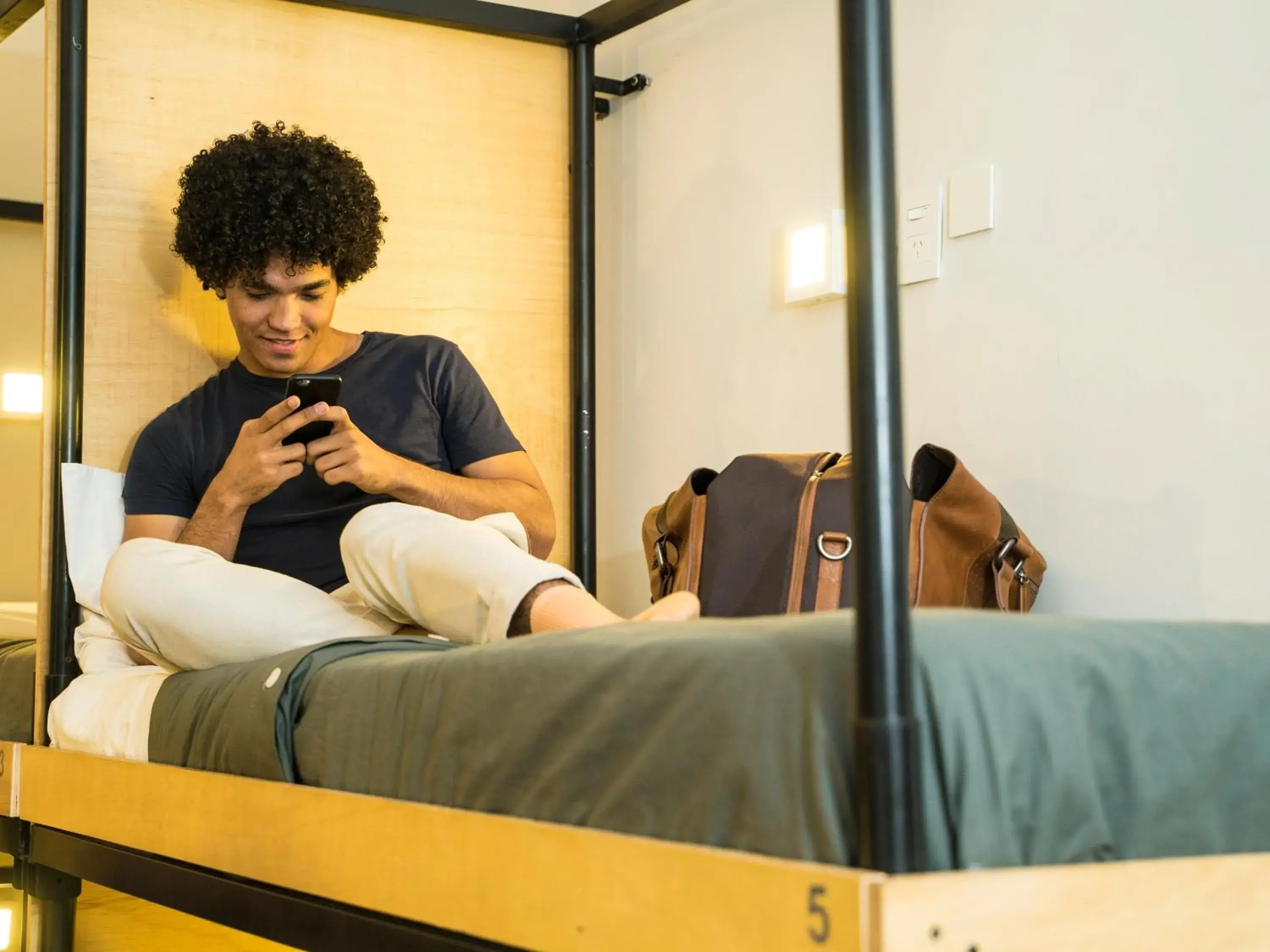 People, Bed in Milhouse Avenue People, Bed in Milhouse Avenue