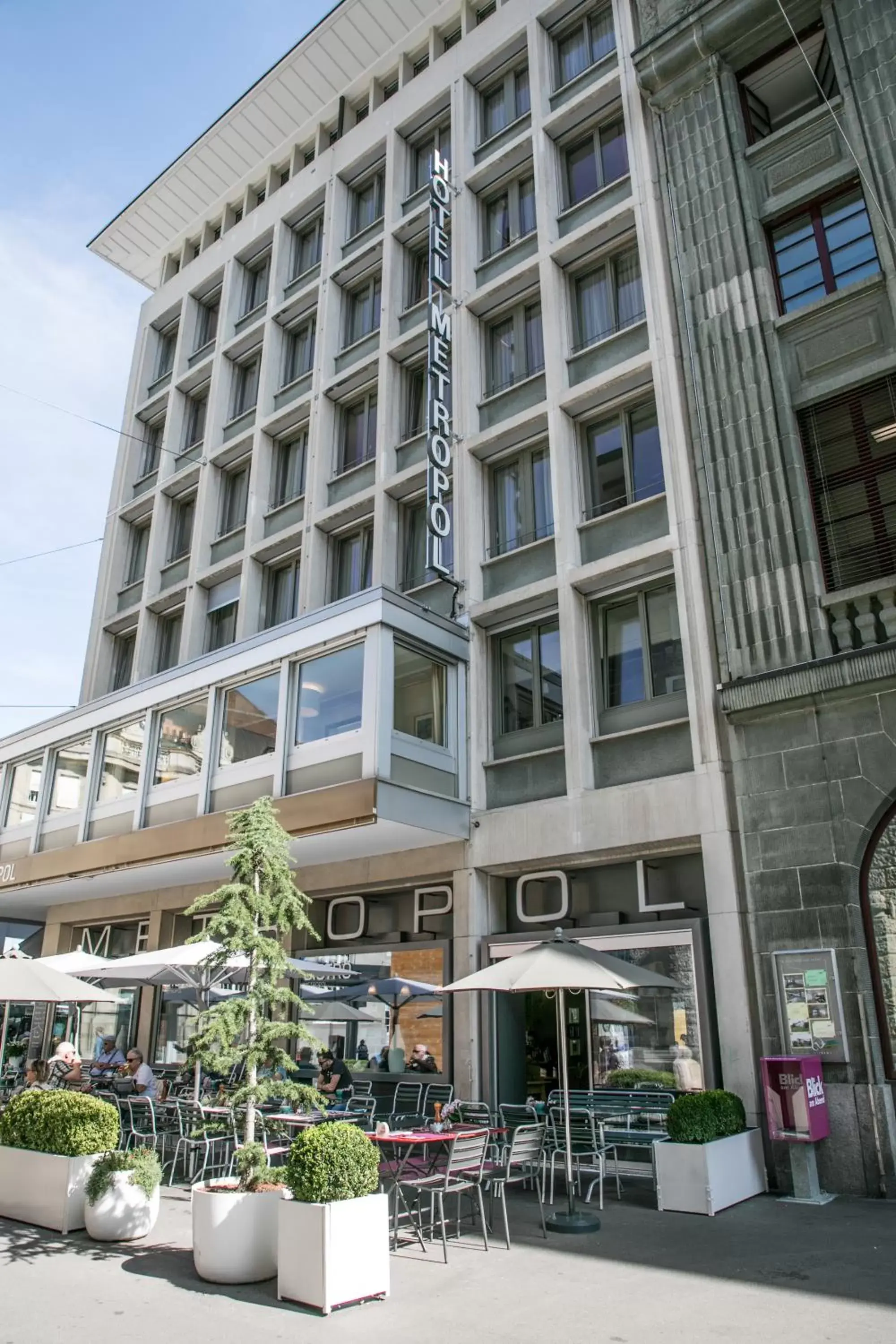 Facade/entrance, Property Building in Hotel Metropol