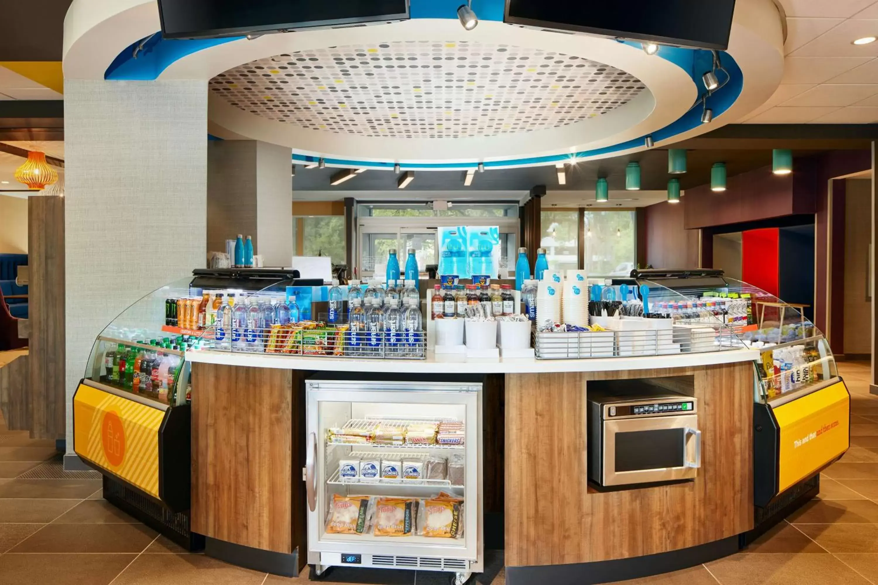 Restaurant/places to eat in Tru By Hilton Charleston Airport Restaurant/places to eat in Tru By Hilton Charleston Airport