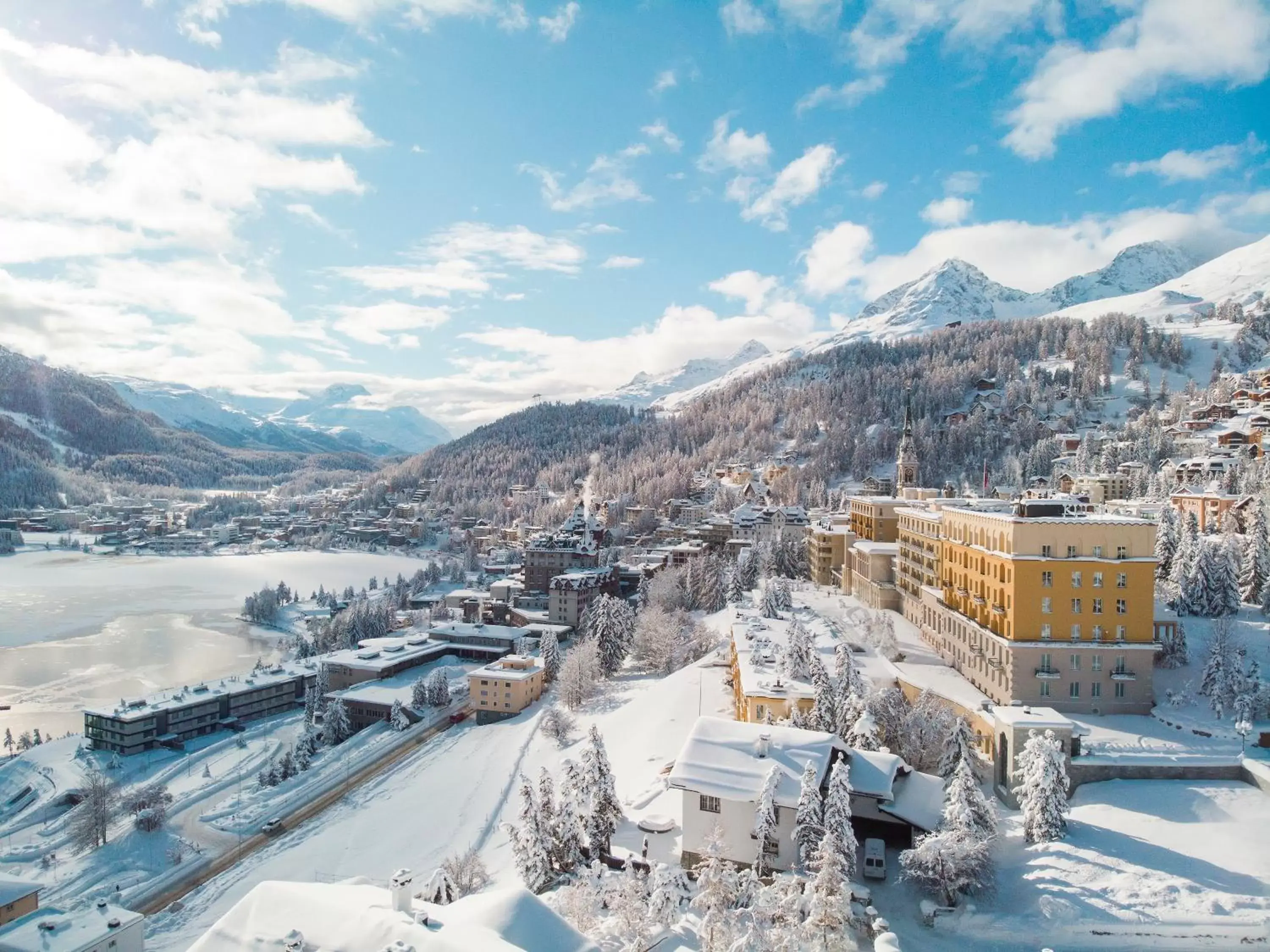 Facade/entrance, Winter in Kulm Hotel St. Moritz