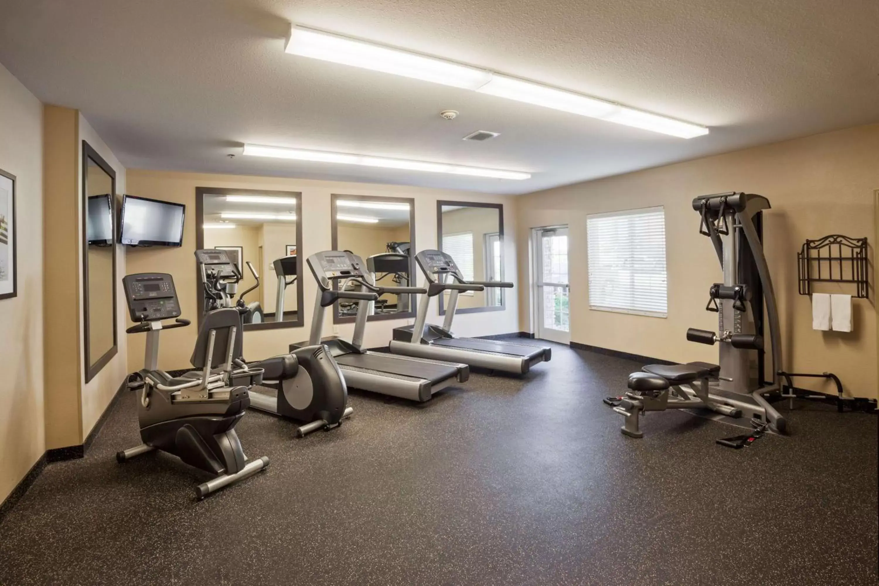 Activities, Fitness Center/Facilities in Sonesta Simply Suites Dallas Richardson