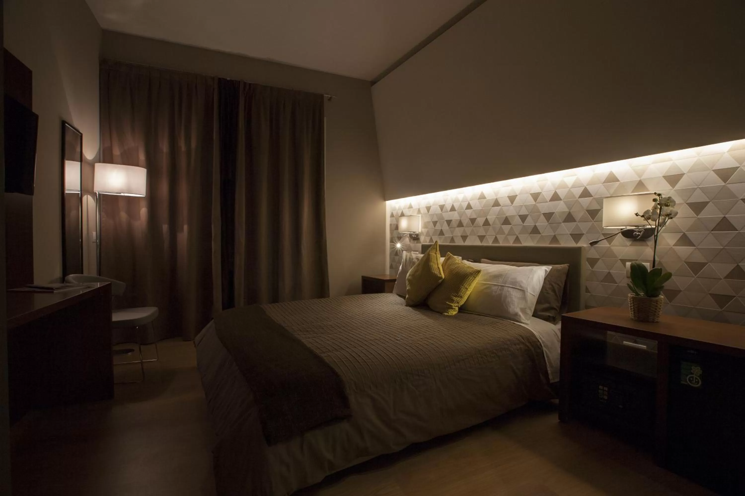 Night, Bed in NG Guest House Roma San Pietro