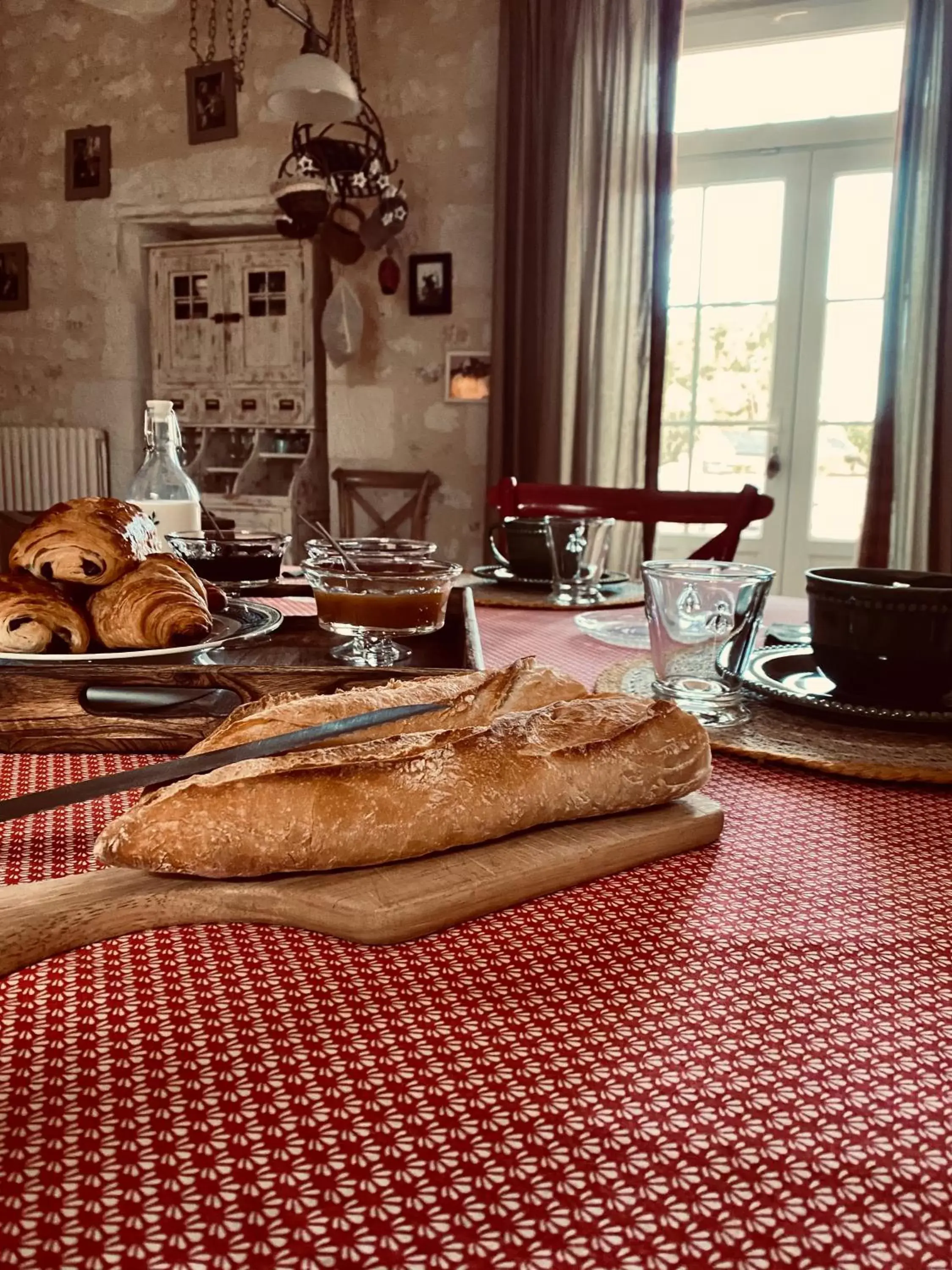 Continental breakfast in La Gouronerie