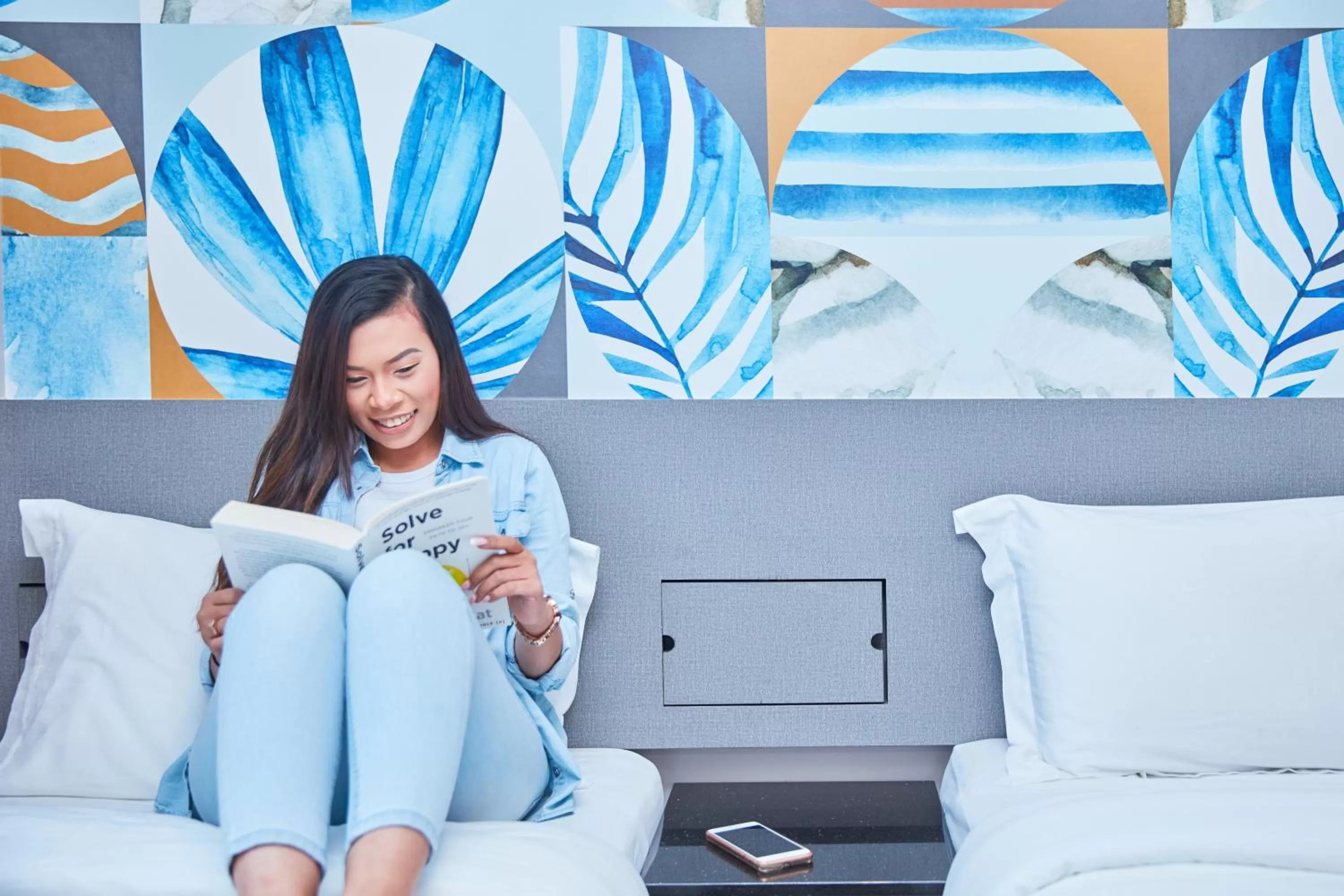 People in ibis budget Singapore Sapphire