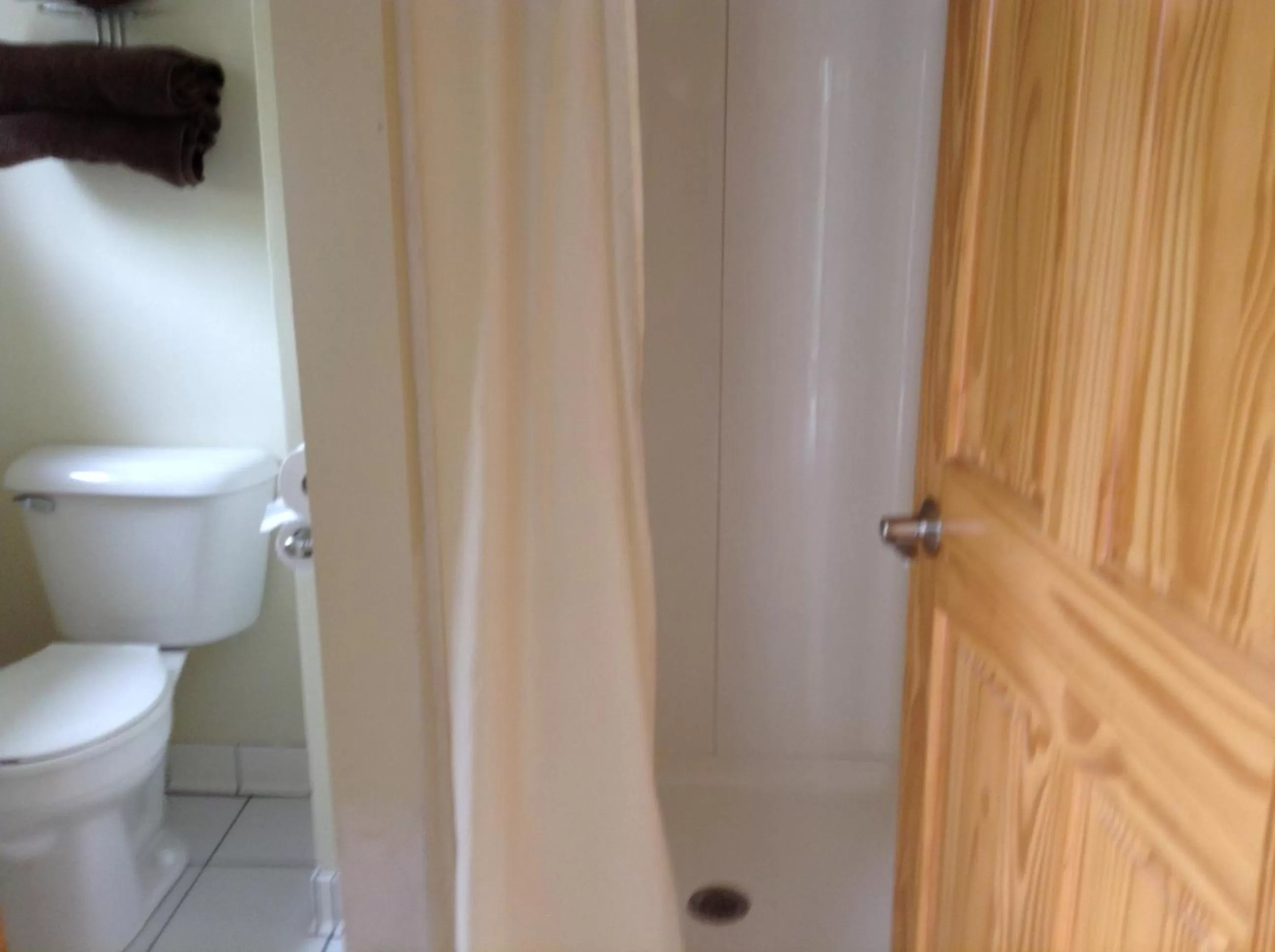 Bathroom in Willard Munger Inn