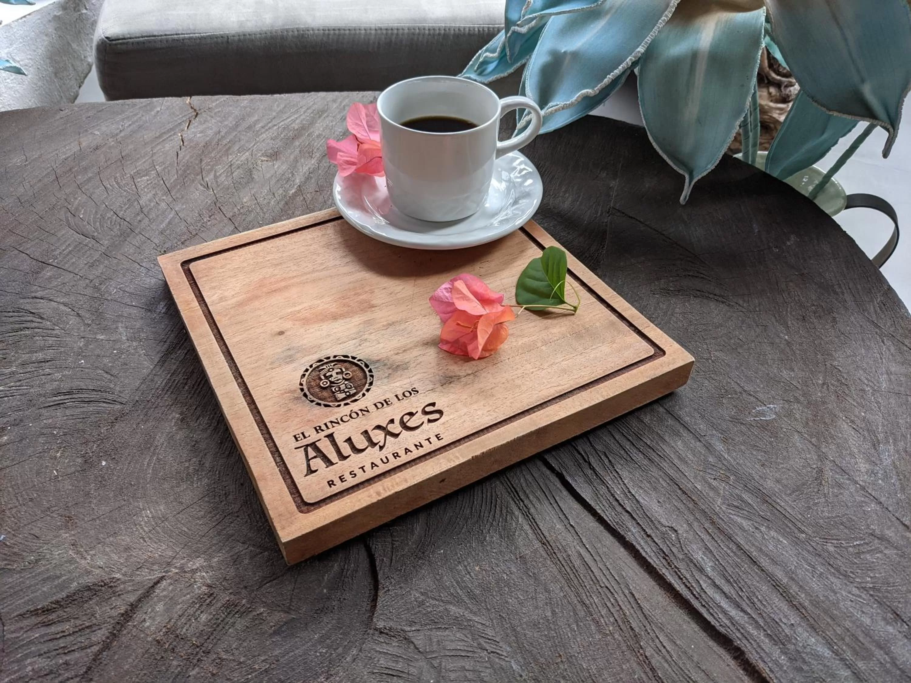 Restaurant/places to eat in Casa Aluxes Hotel