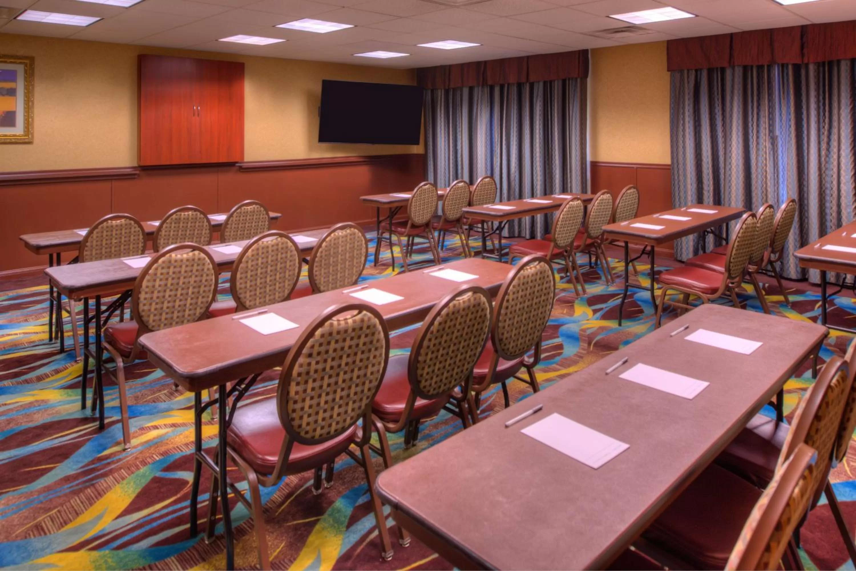 Meeting/conference room in Hampton Inn & Suites Ontario