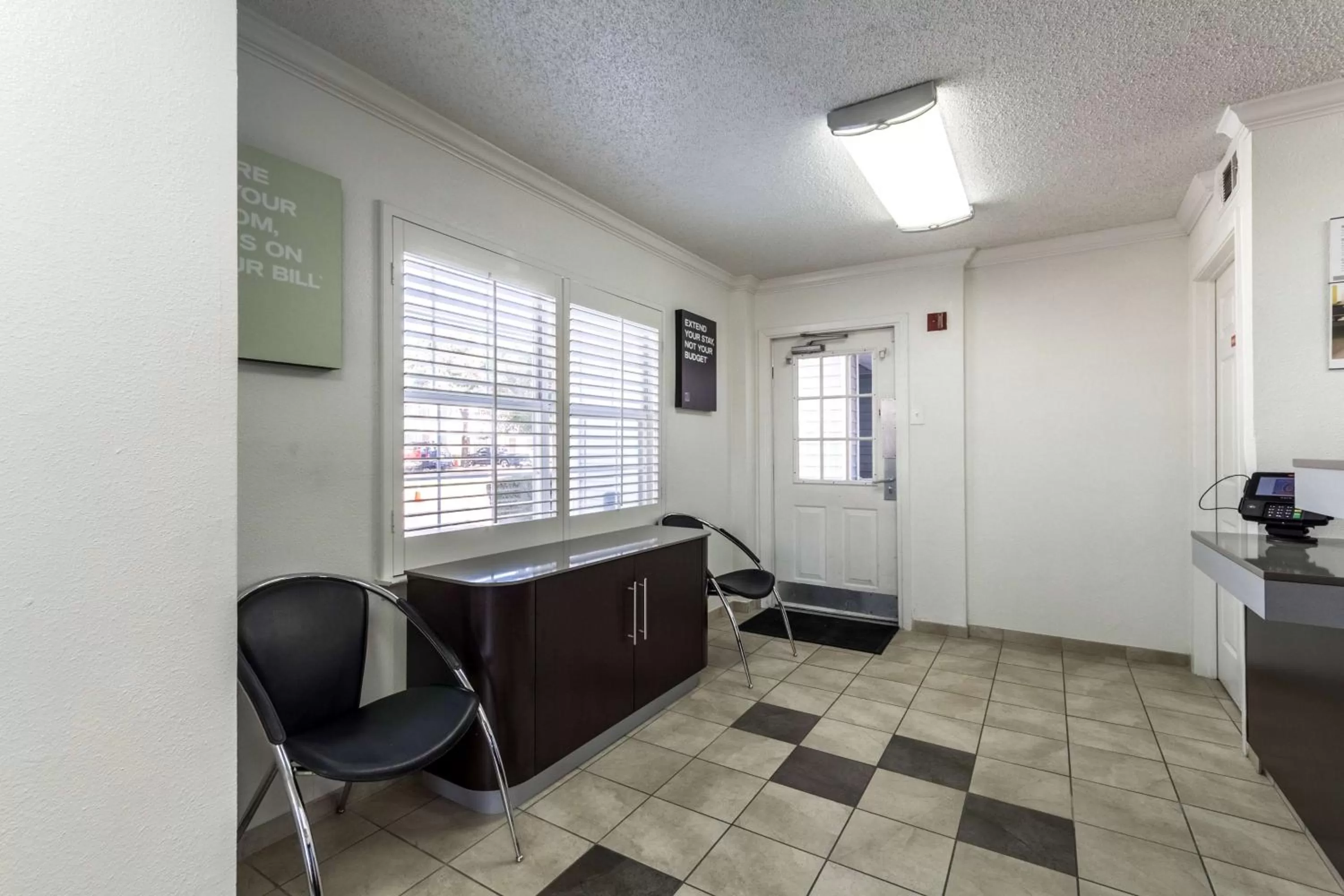 Lobby or reception in Studio 6-Dallas, TX - Northwest