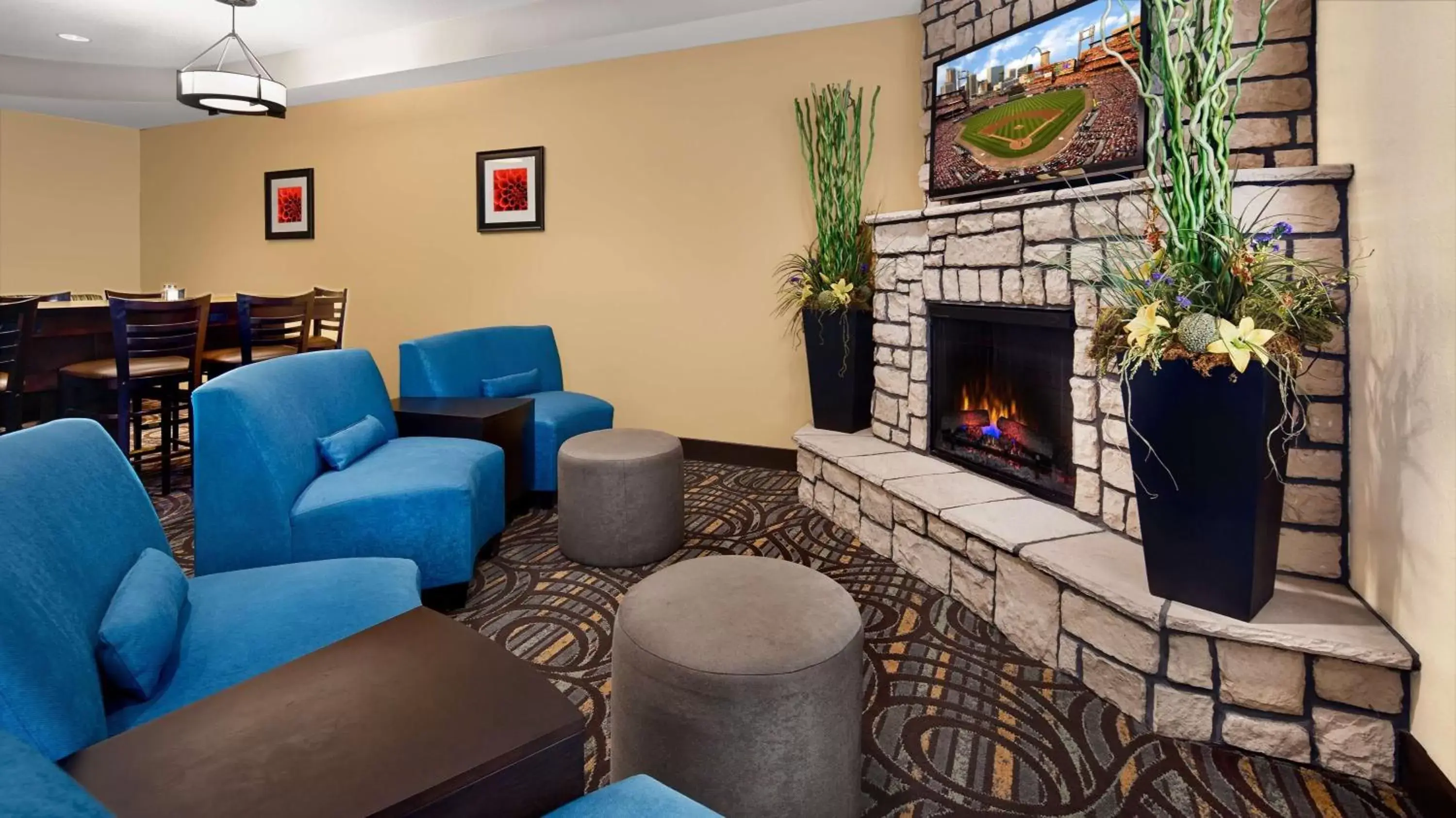 Restaurant/places to eat, Lounge/Bar in Best Western Plus Washington Hotel