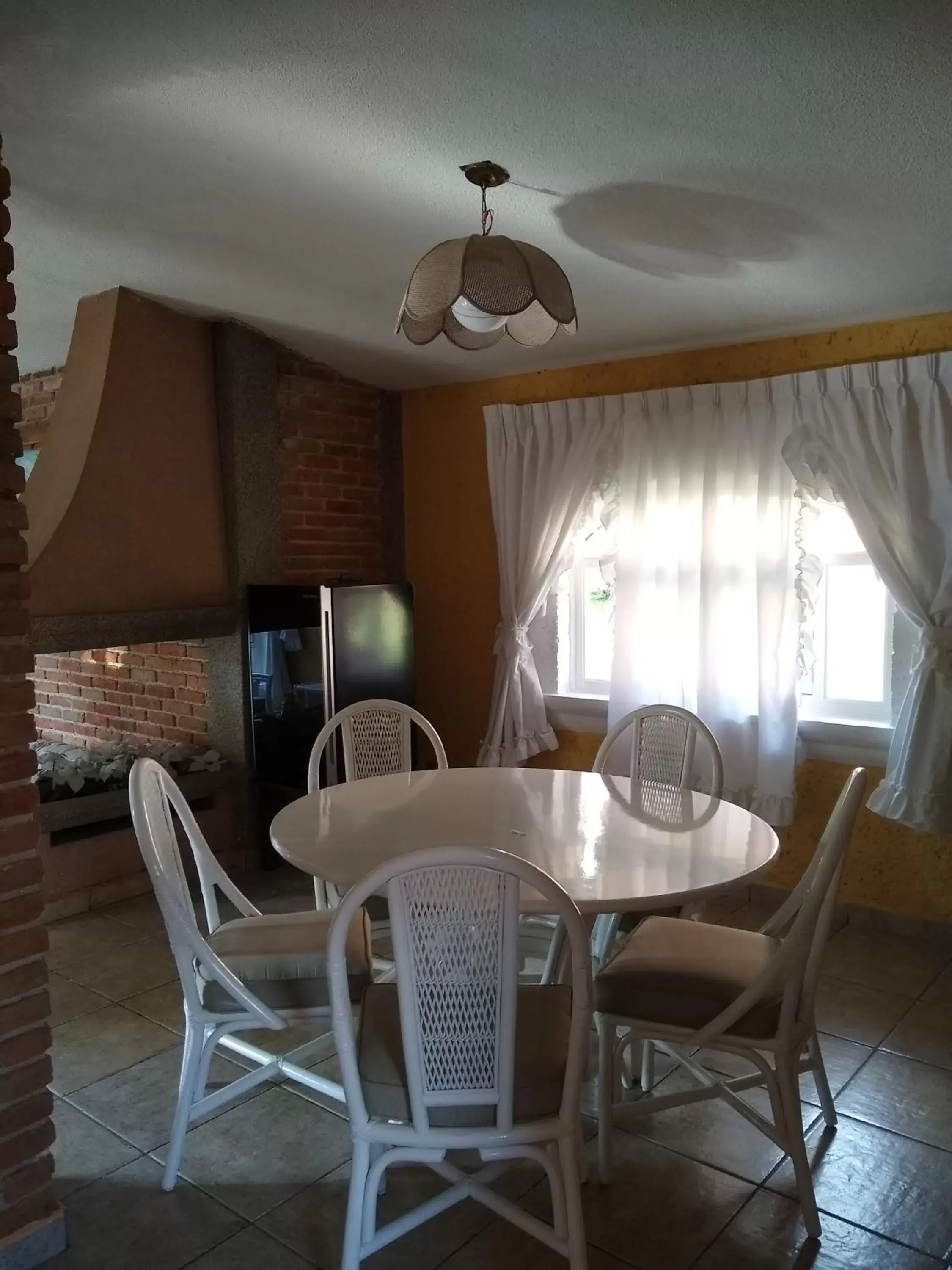 Dining Area in Hotel Villa Monarca Inn