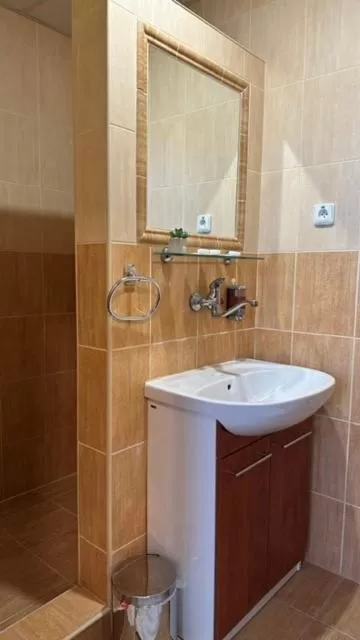 Shower in Hotel Bothe