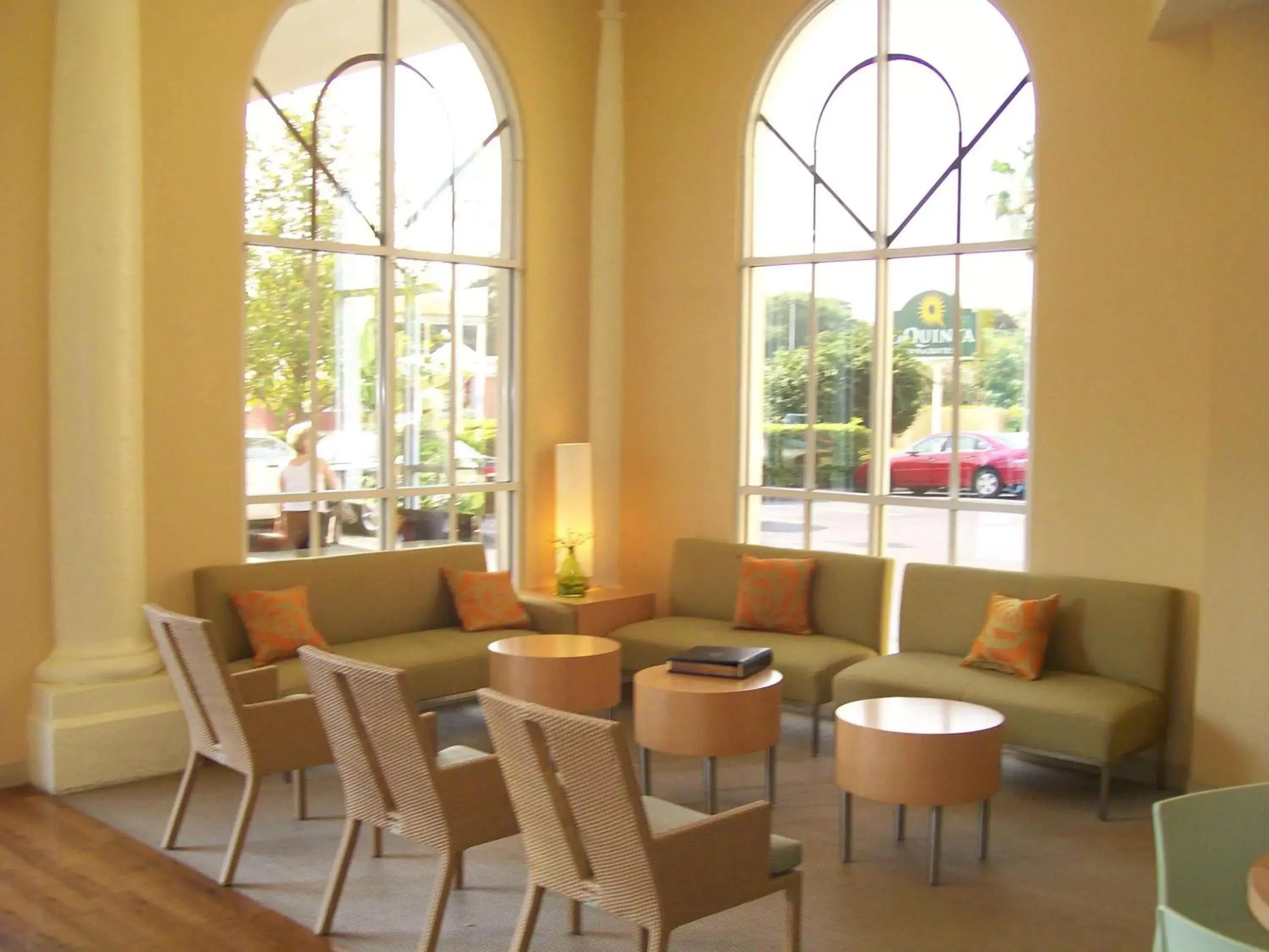 Lobby or reception in La Quinta by Wyndham Sarasota Downtown