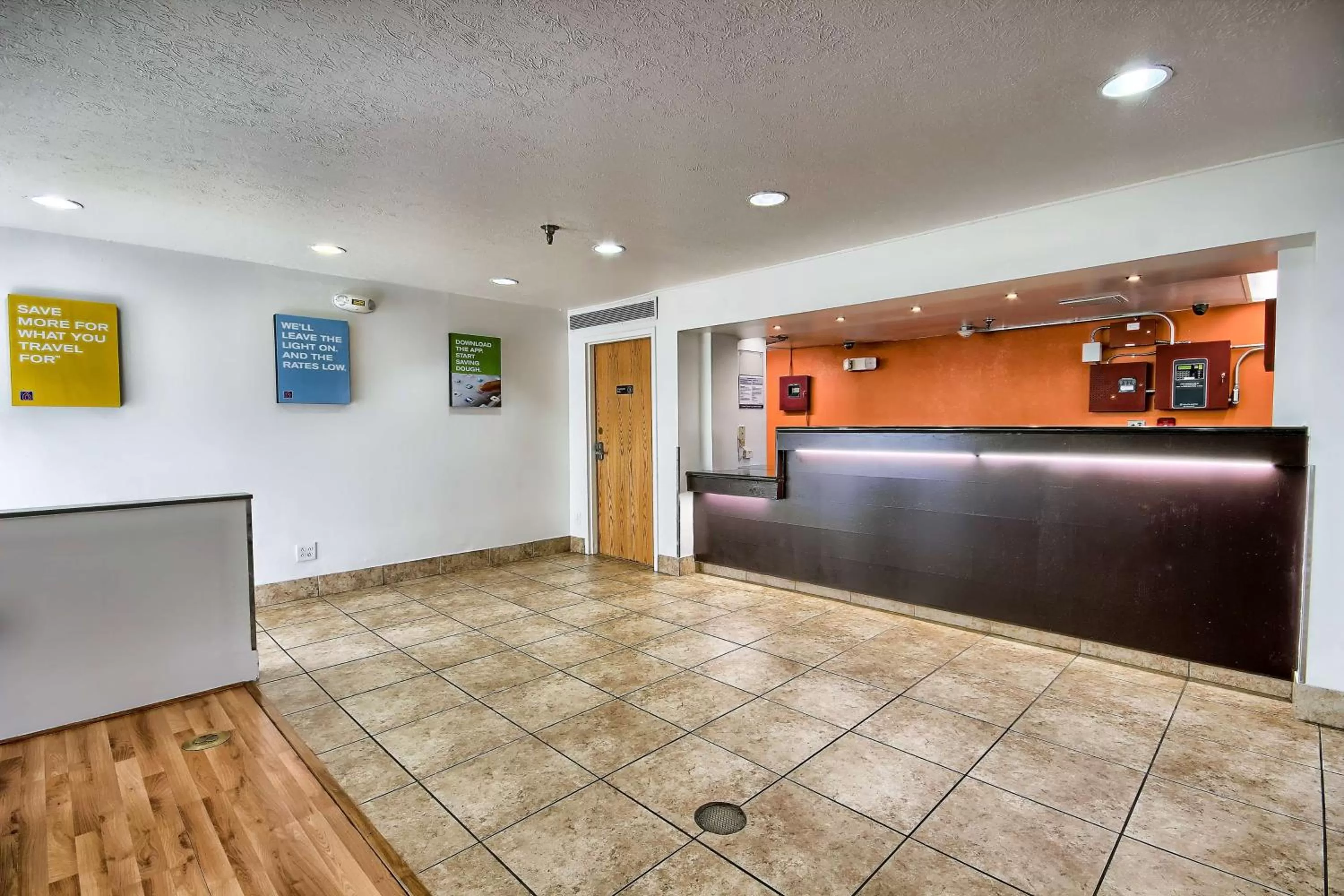 Lobby or reception in Motel 6-Columbus, OH - West
