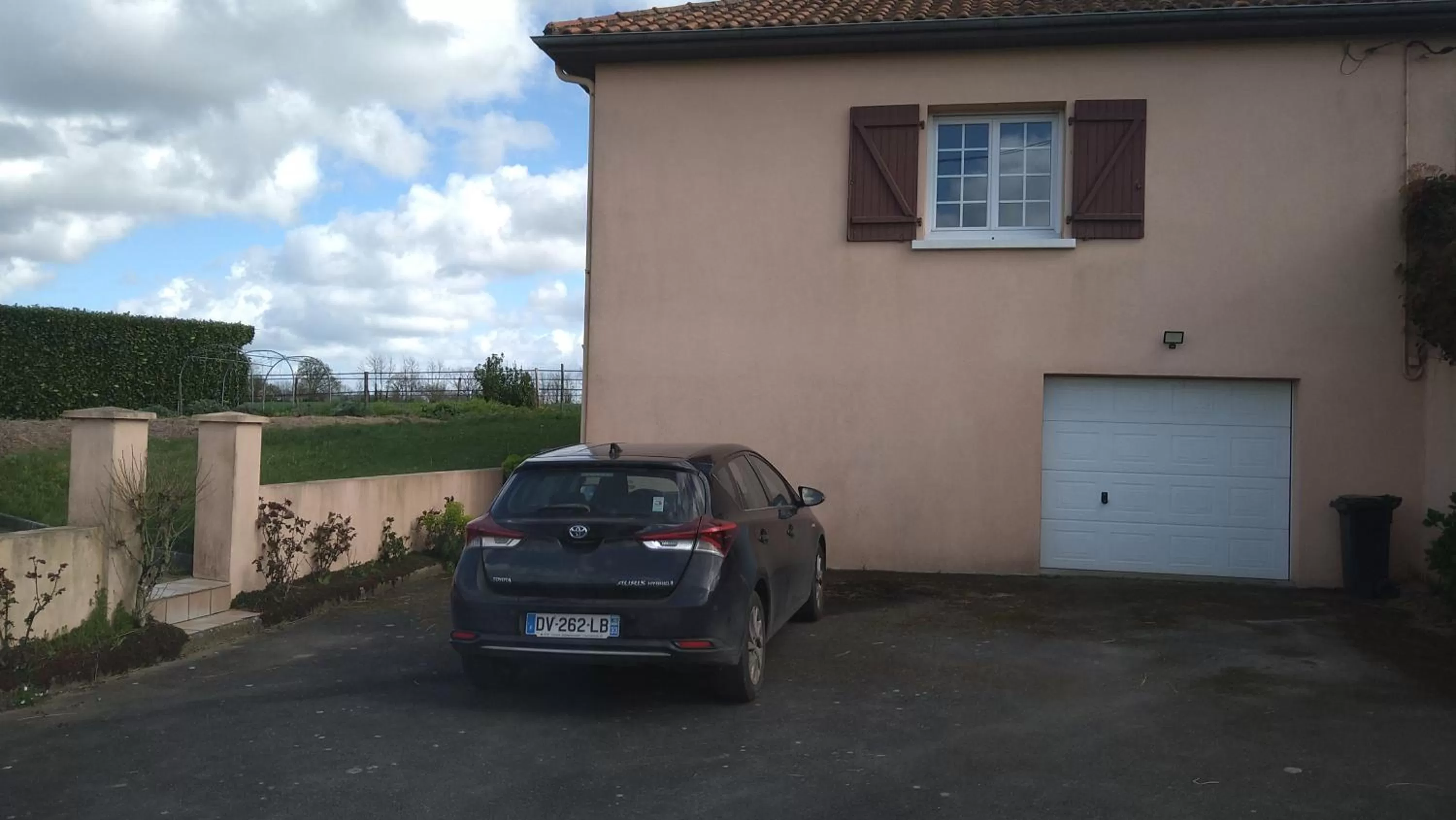 Parking, Property Building in Le Havre du Corbeau
