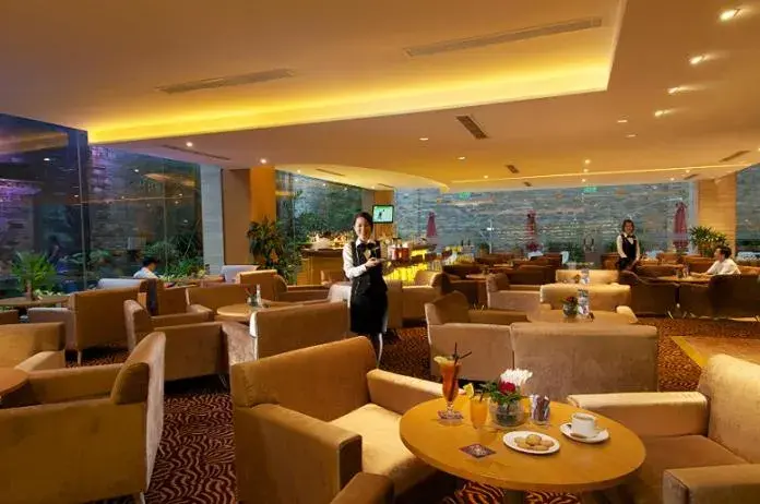 Lounge or bar, Restaurant/Places to Eat in Vissai Saigon Hotel