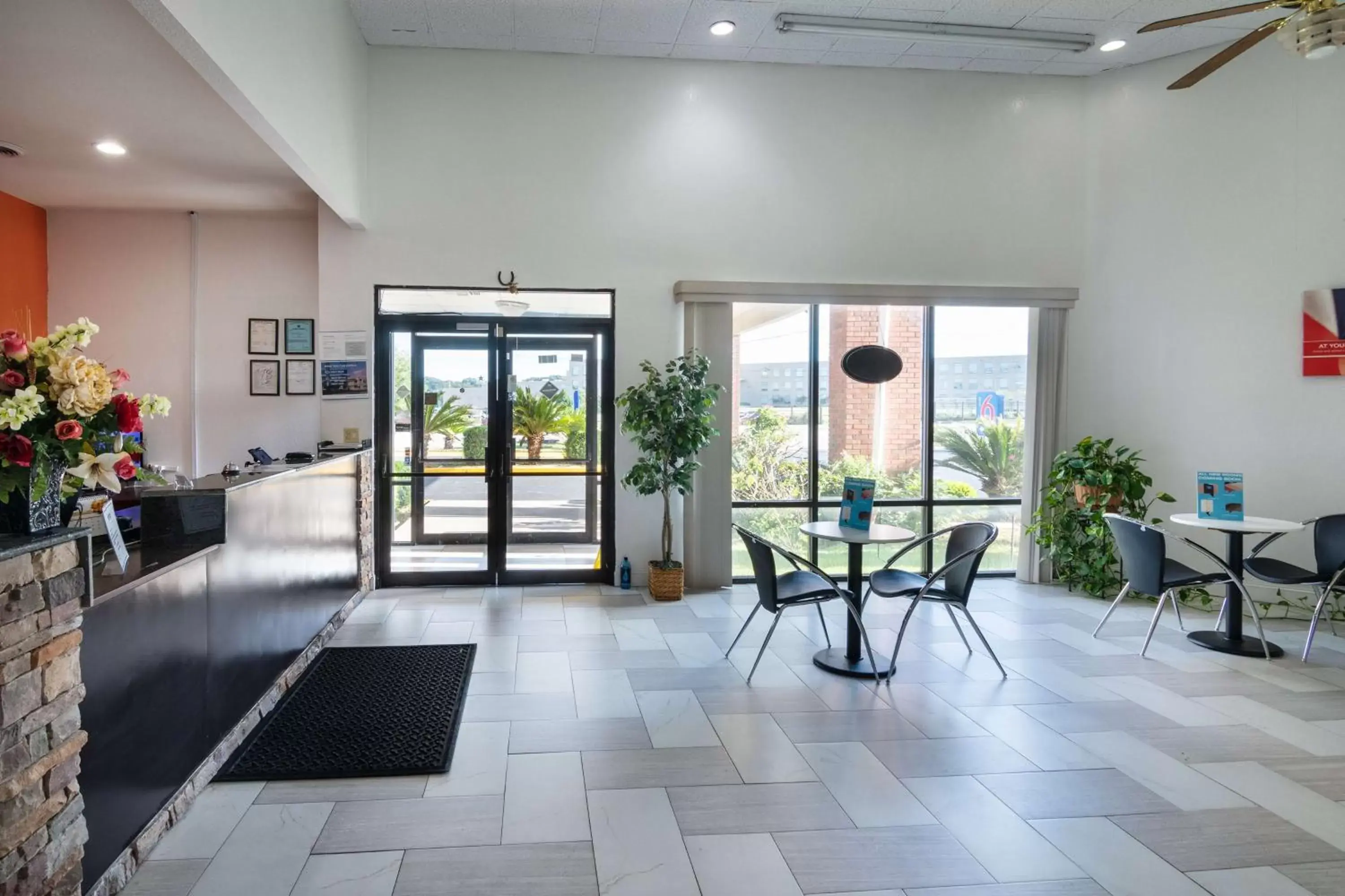 Lobby or reception in Motel 6-Montgomery, AL - Coliseum Lobby or reception in Motel 6-Montgomery, AL - Coliseum