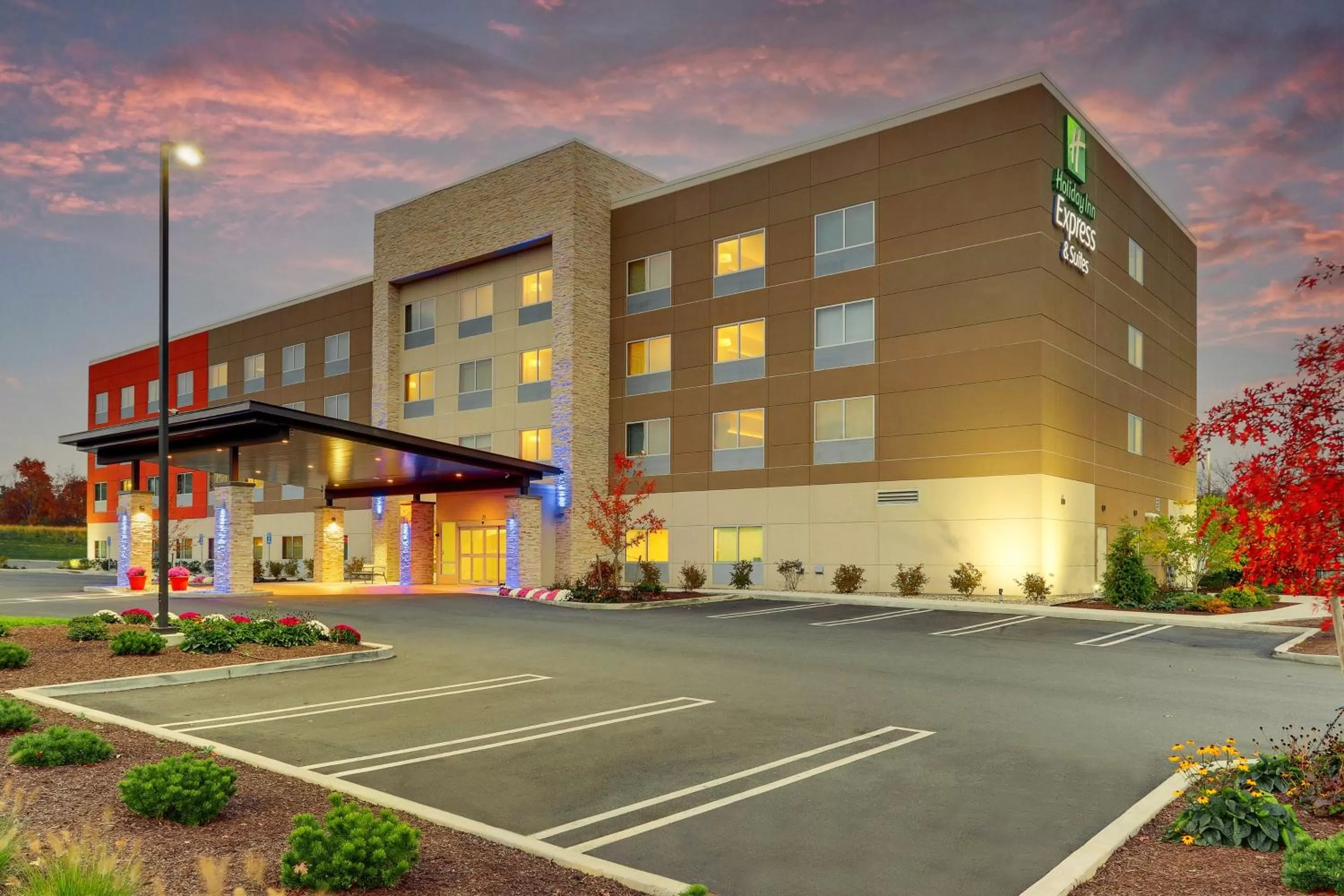 Property building in Holiday Inn Express & Suites - Middletown - Goshen by IHG