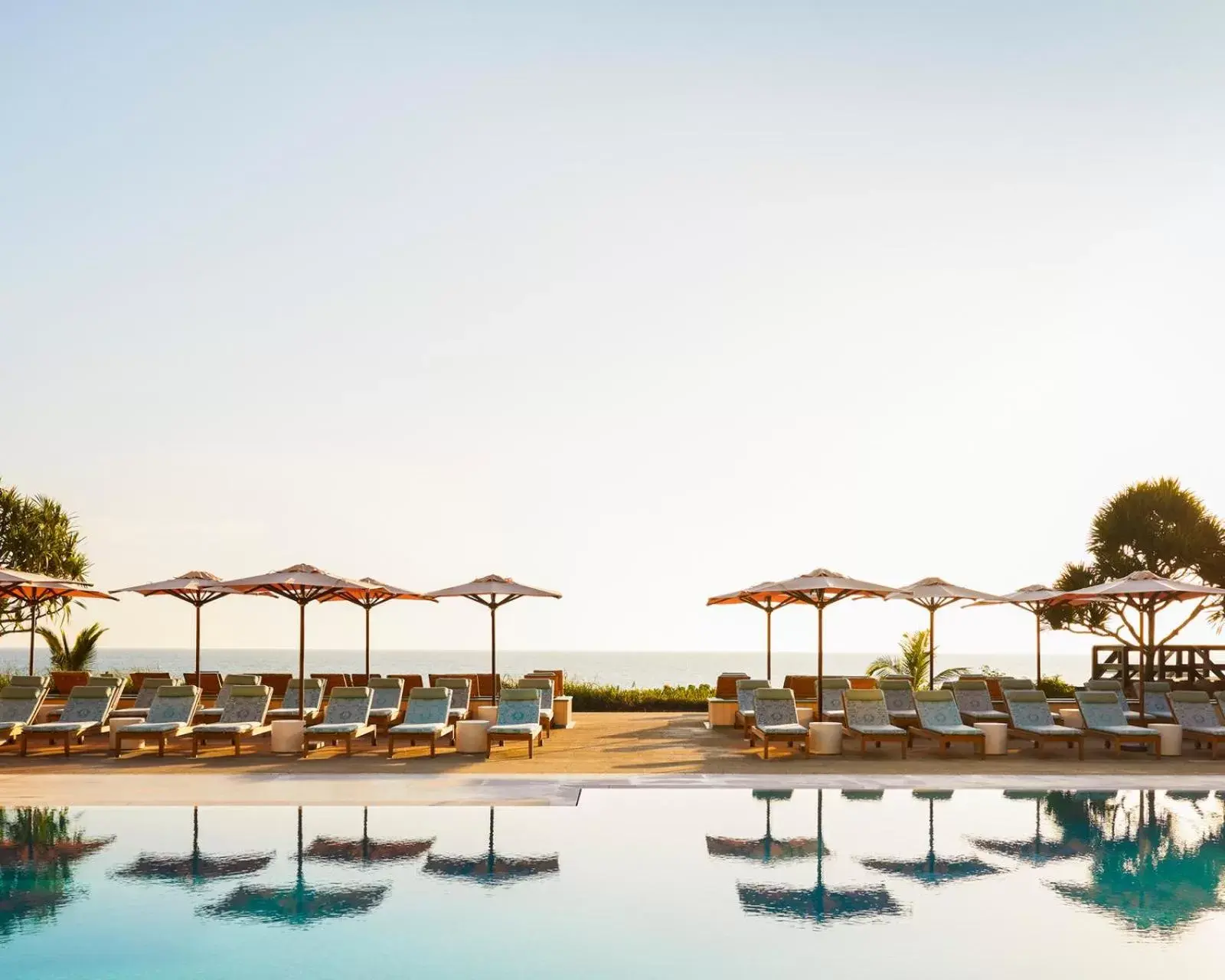 Swimming Pool in Four Seasons Resort Palm Beach