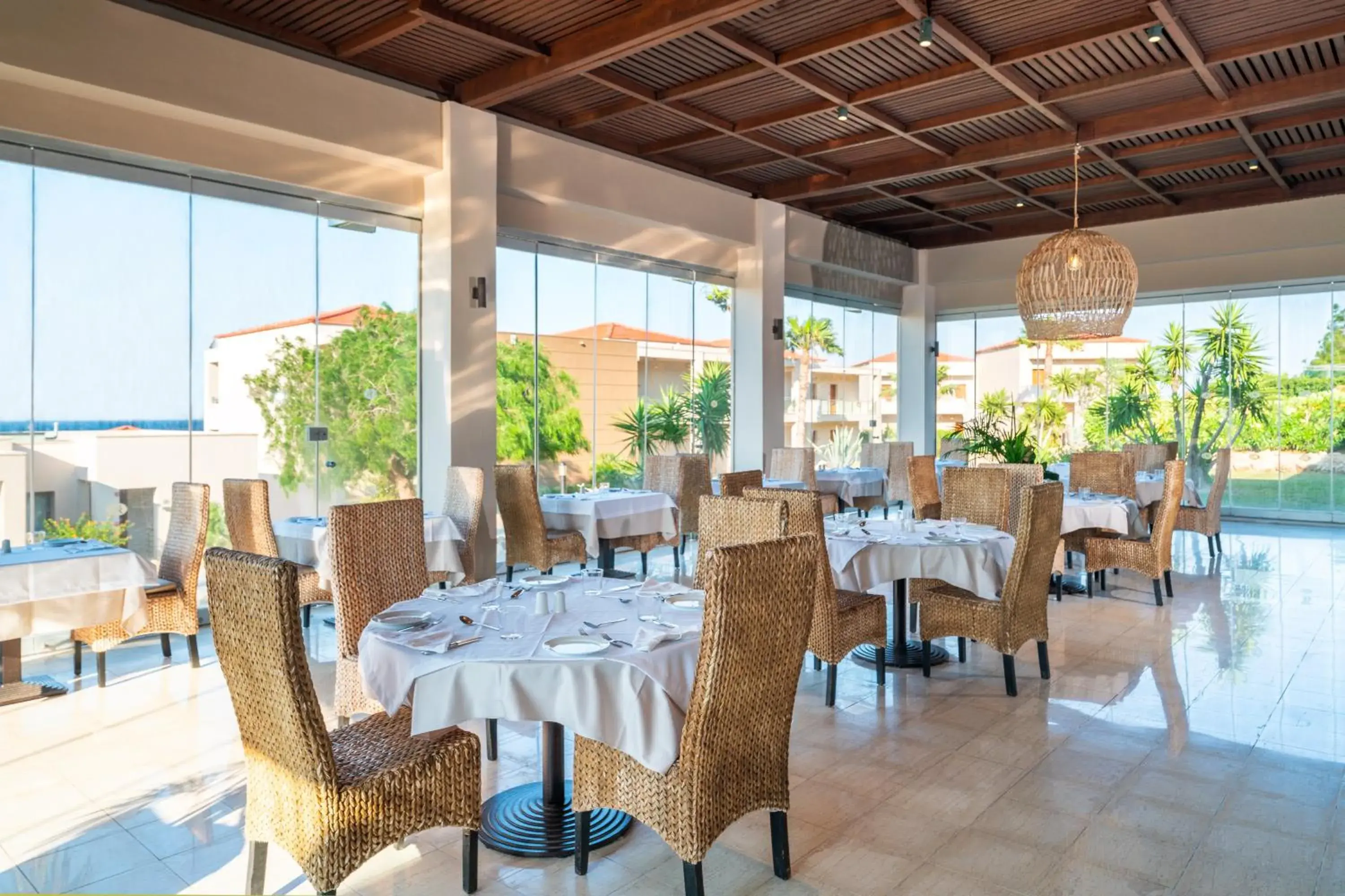 Restaurant/Places to Eat in KRESTEN ROYAL Euphoria Resort