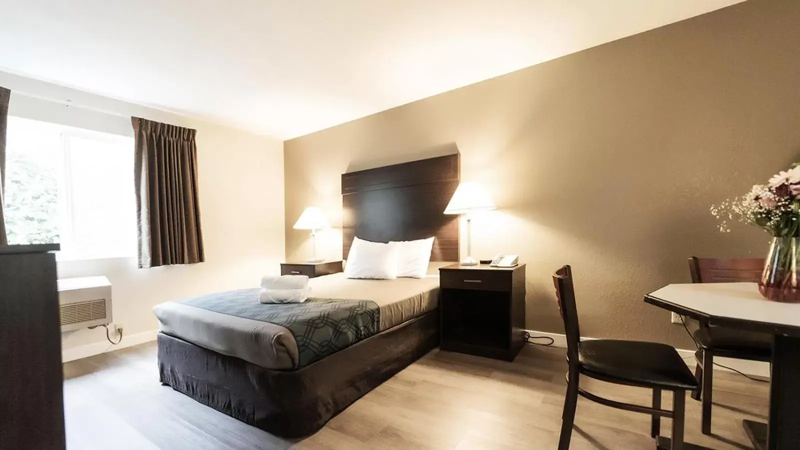 Bed in Ocean Star Inn Bed in Ocean Star Inn