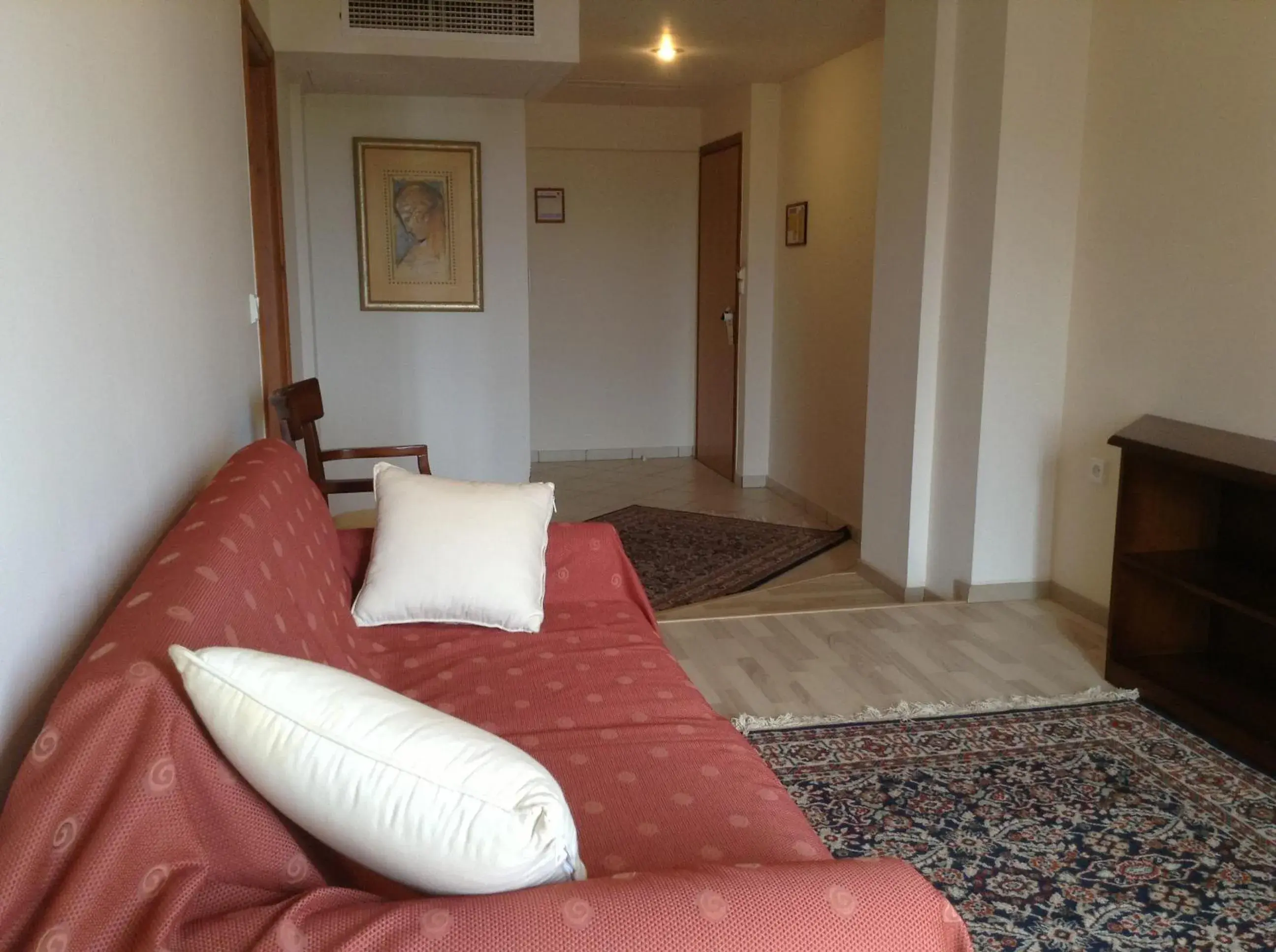 Living room, Bed in Hotel Orfeas Living room, Bed in Hotel Orfeas