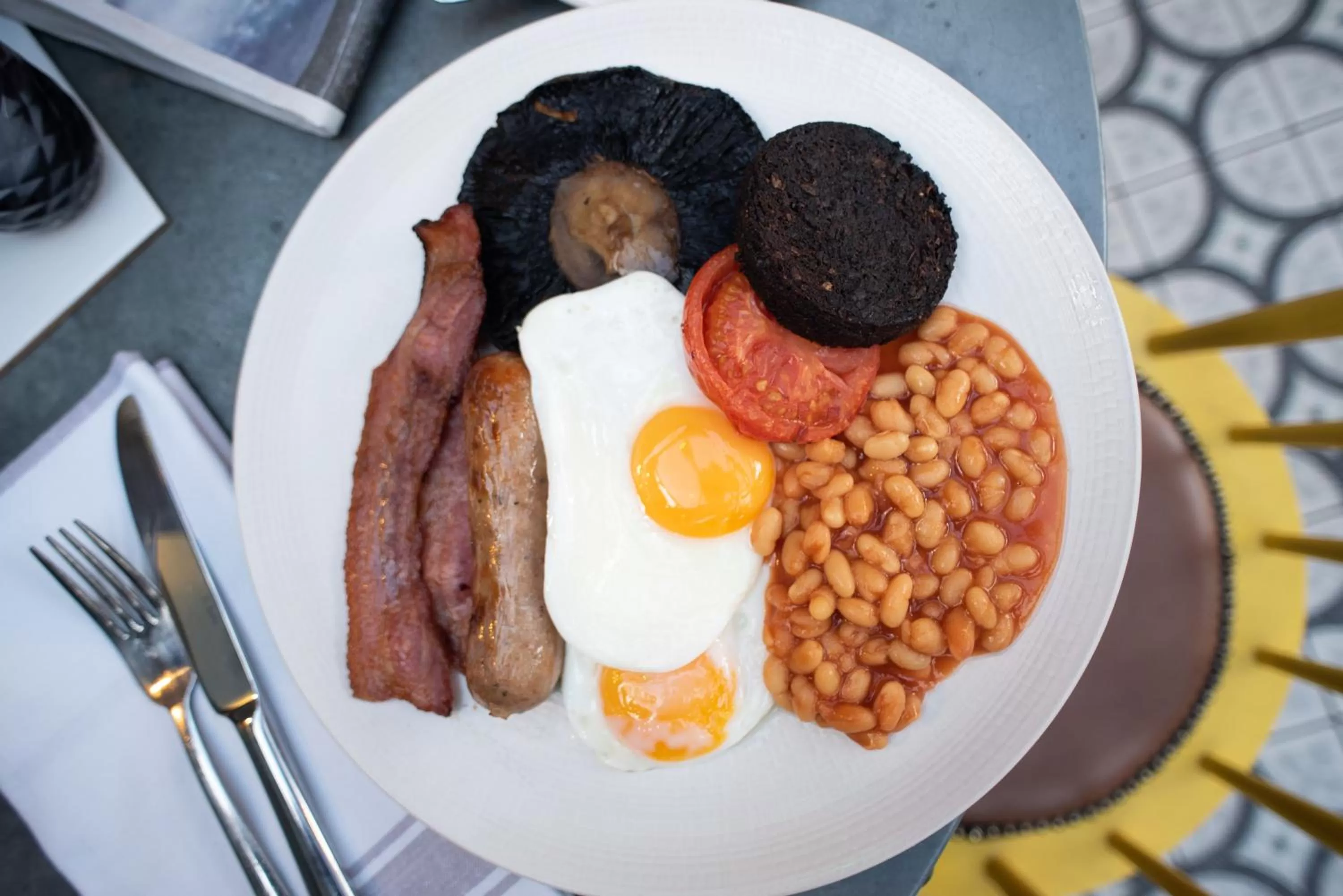 Breakfast in Cromwell Arms Country Pub with Rooms