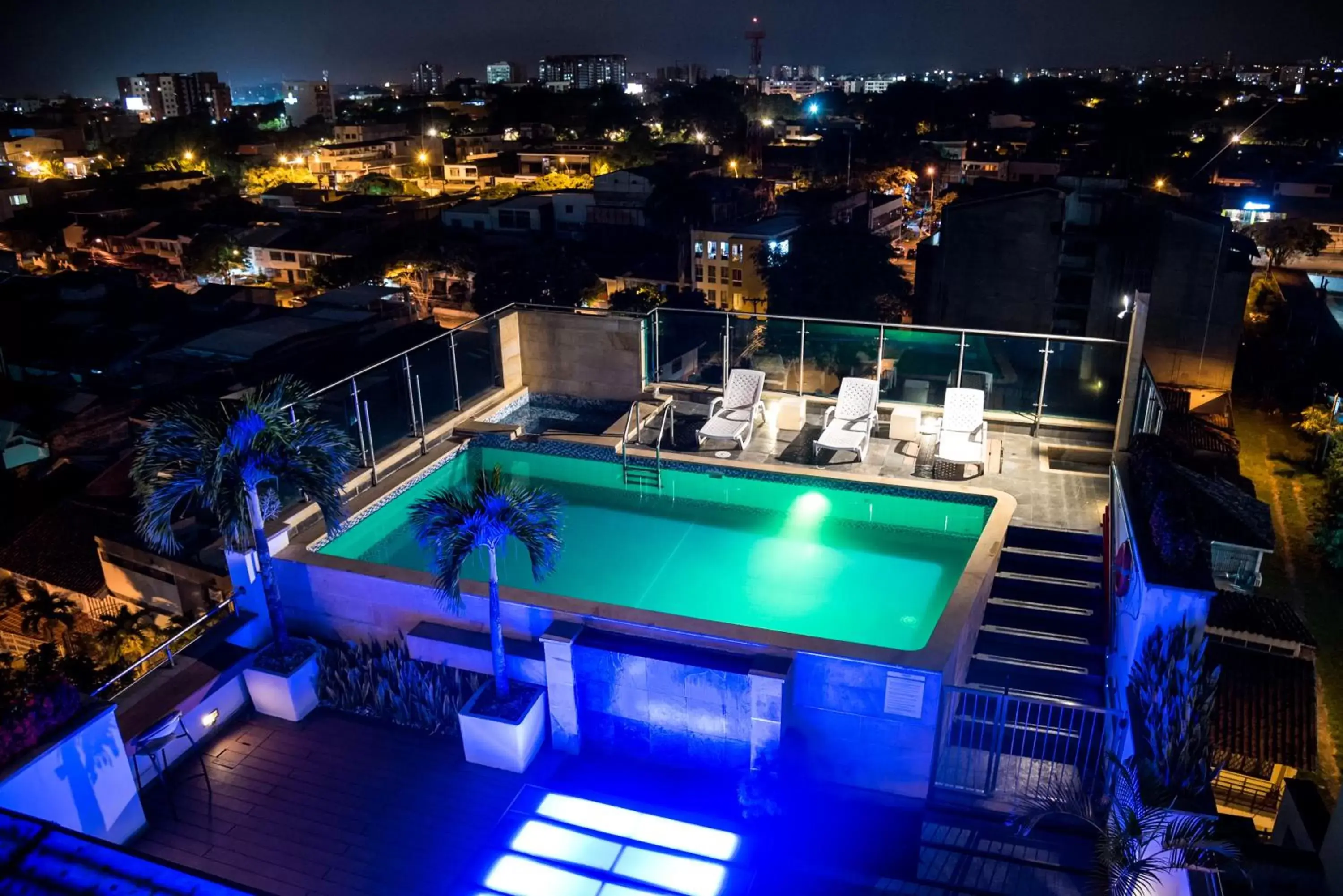 Pool View in Hotel Toscana Plaza