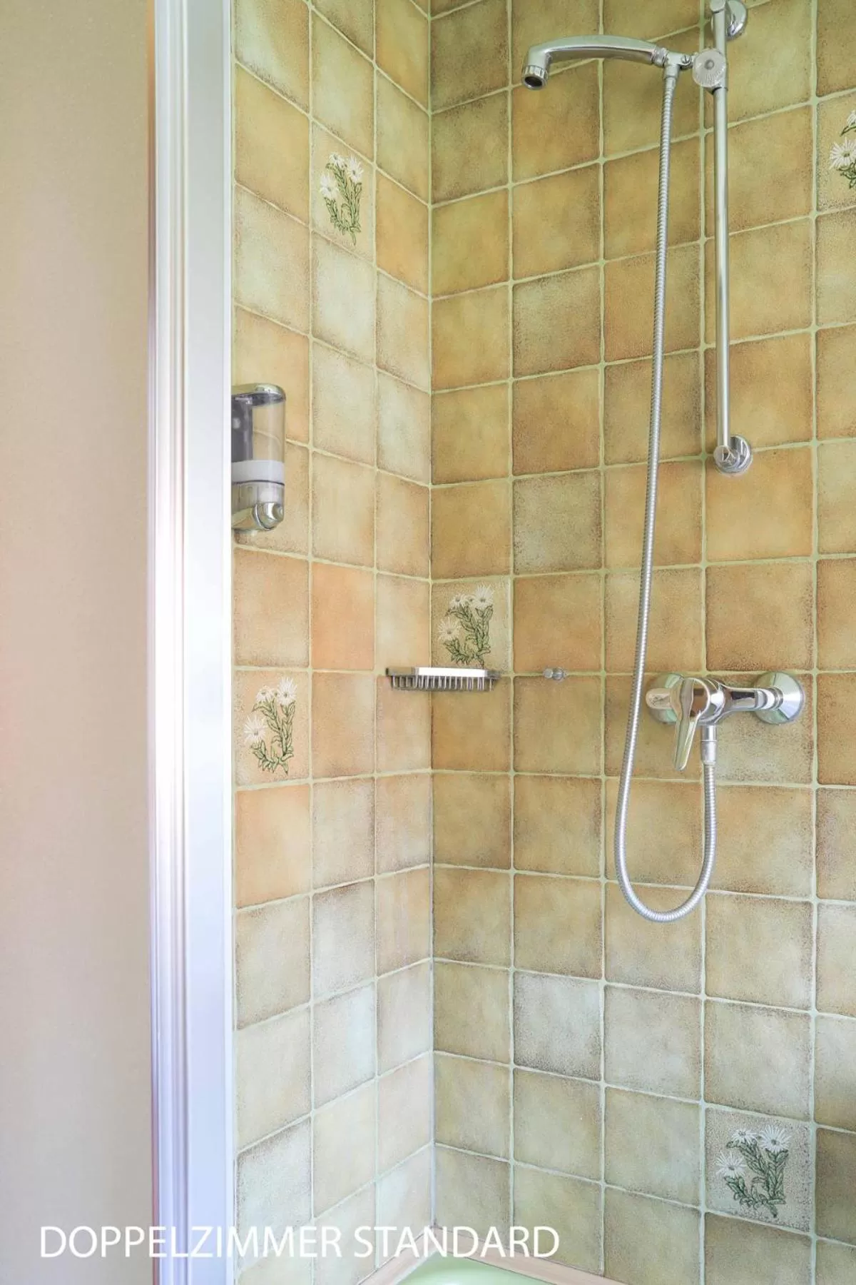 Shower in Stössels Hotel