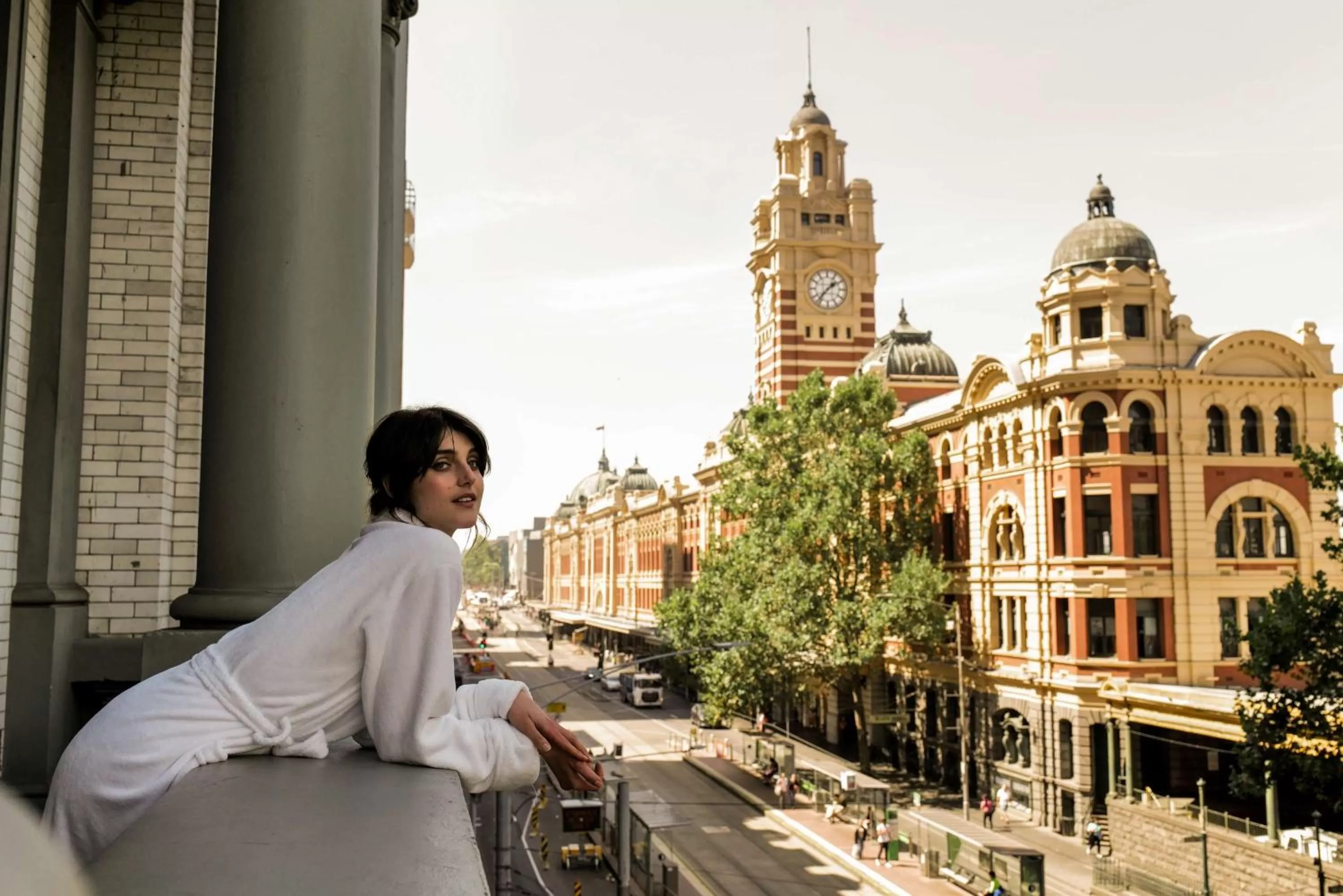 Property building in Rendezvous Hotel Melbourne