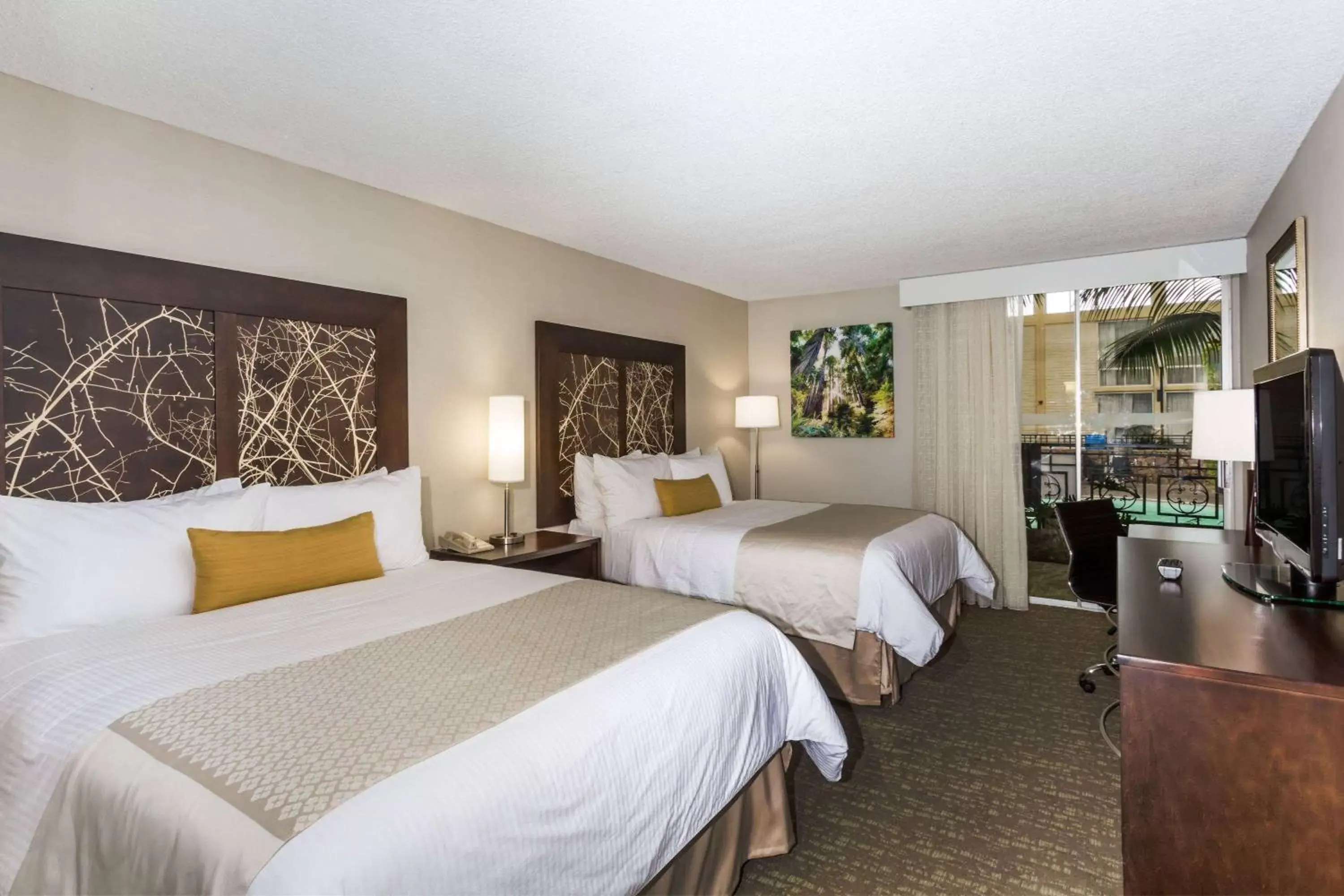 Photo of the whole room, Bed in Wyndham Garden Fresno Yosemite Airport