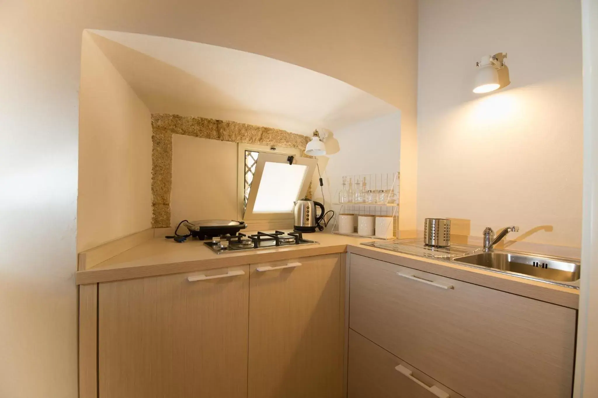 Communal kitchen, Kitchen/Kitchenette in Palazzo Taranto Luxury Rooms