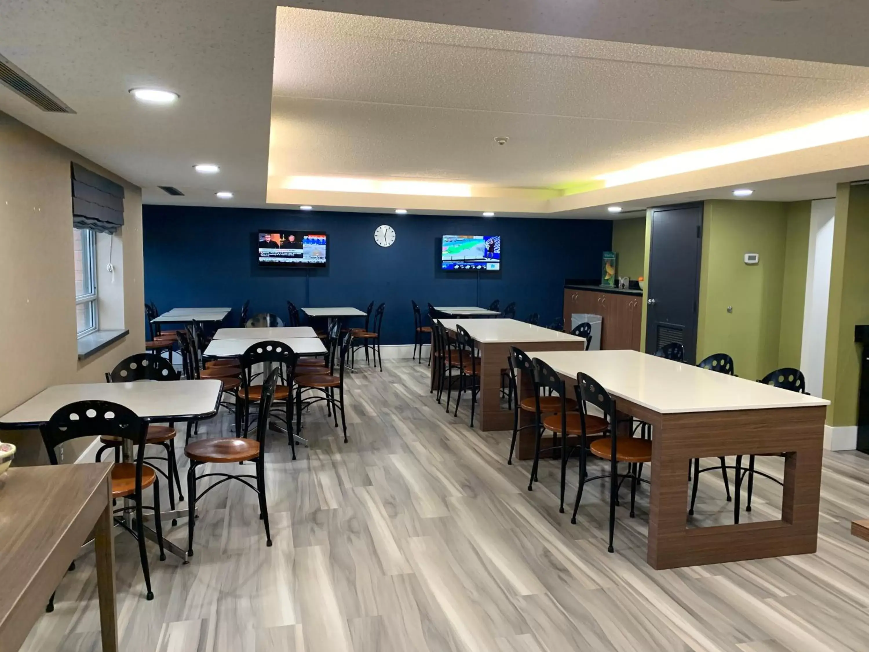 Food in Quality Suites Food in Quality Suites