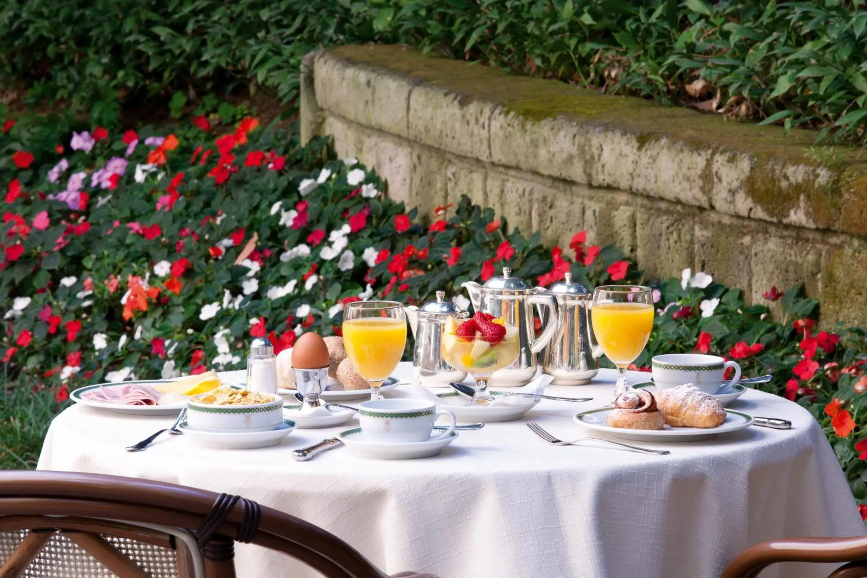 Restaurant/places to eat in Grand Hotel de la Ville Restaurant/places to eat in Grand Hotel de la Ville