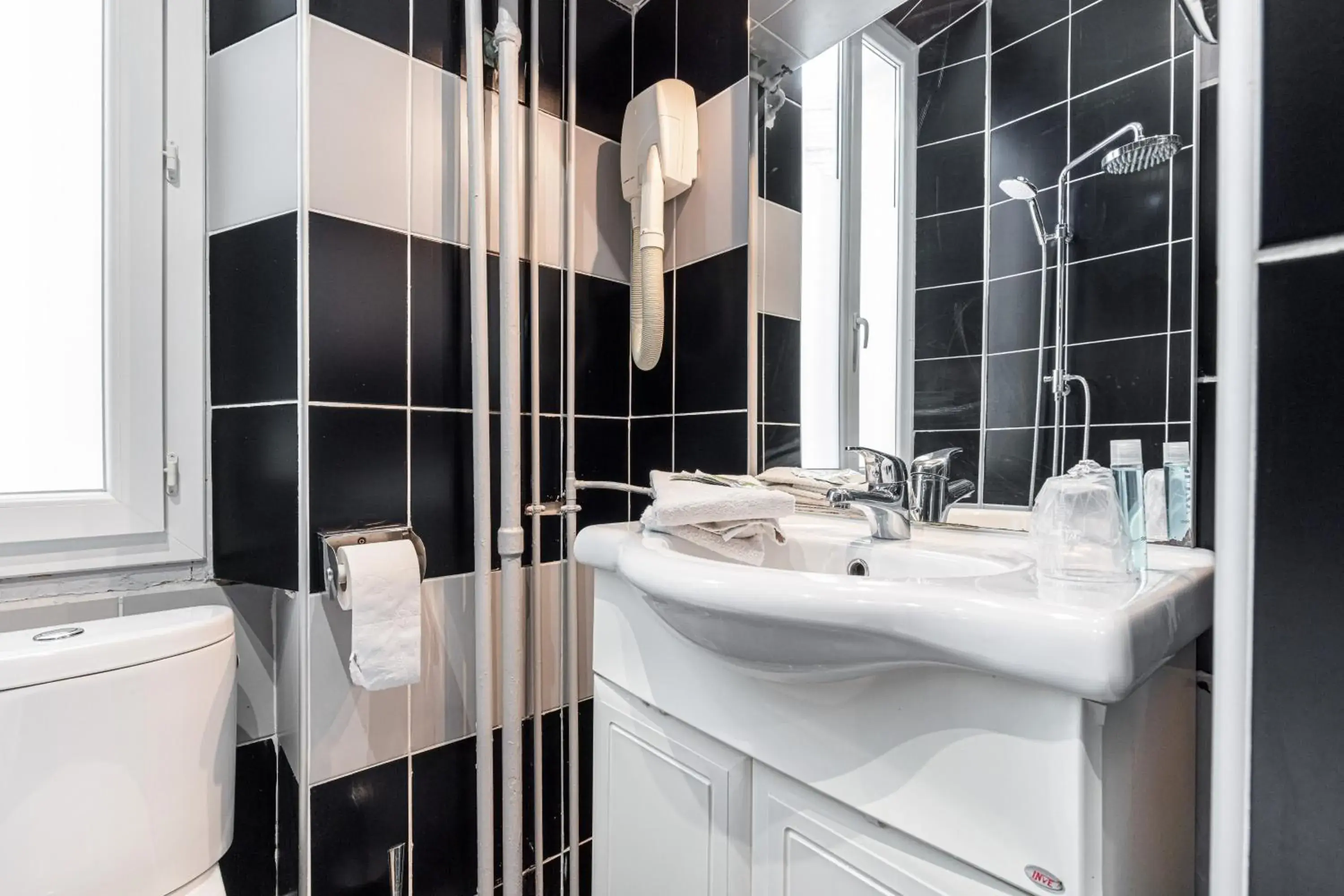 Bathroom in Modern Waikiki Hotel