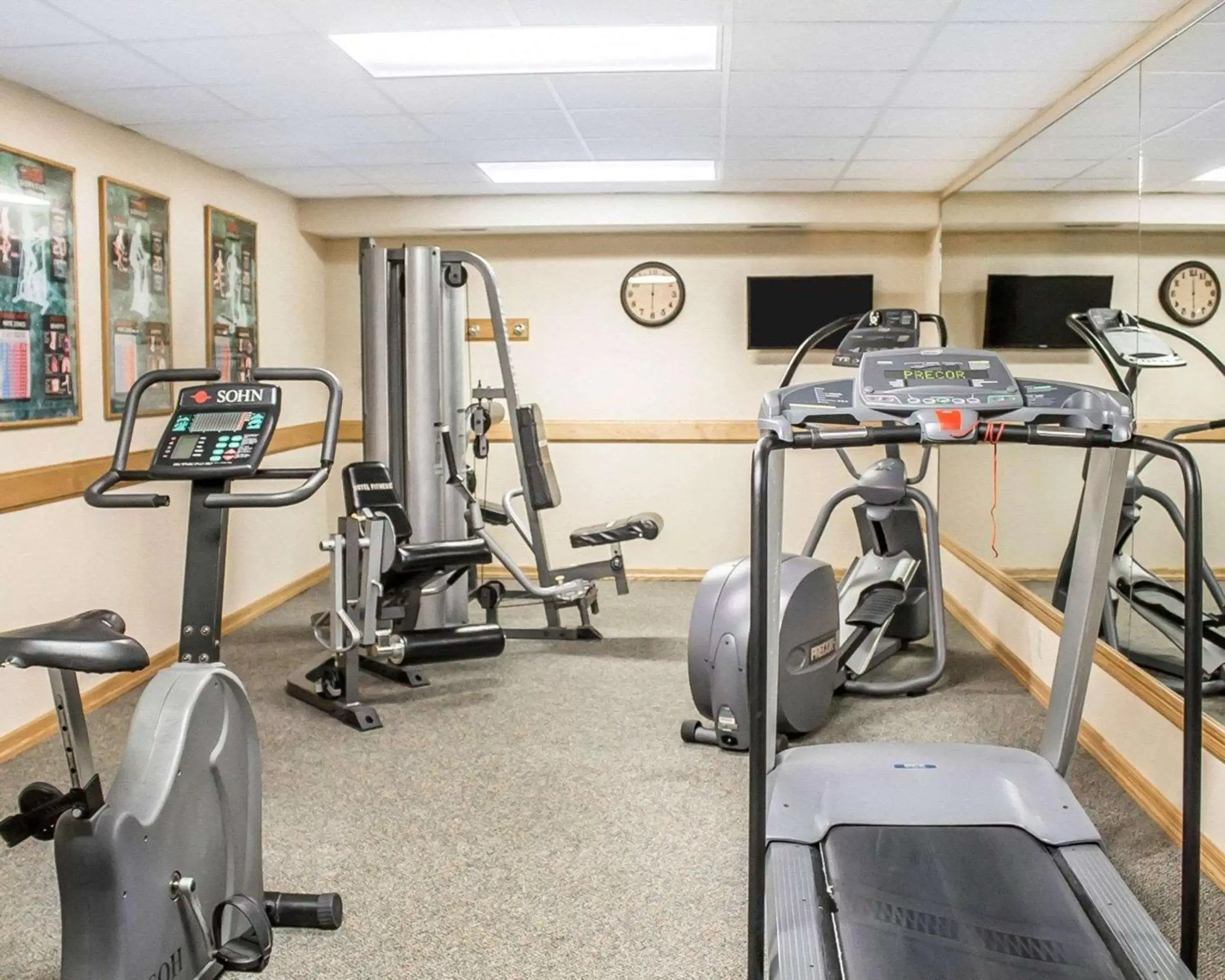 Fitness centre/facilities in Quality Inn Rhinelander Fitness centre/facilities in Quality Inn Rhinelander