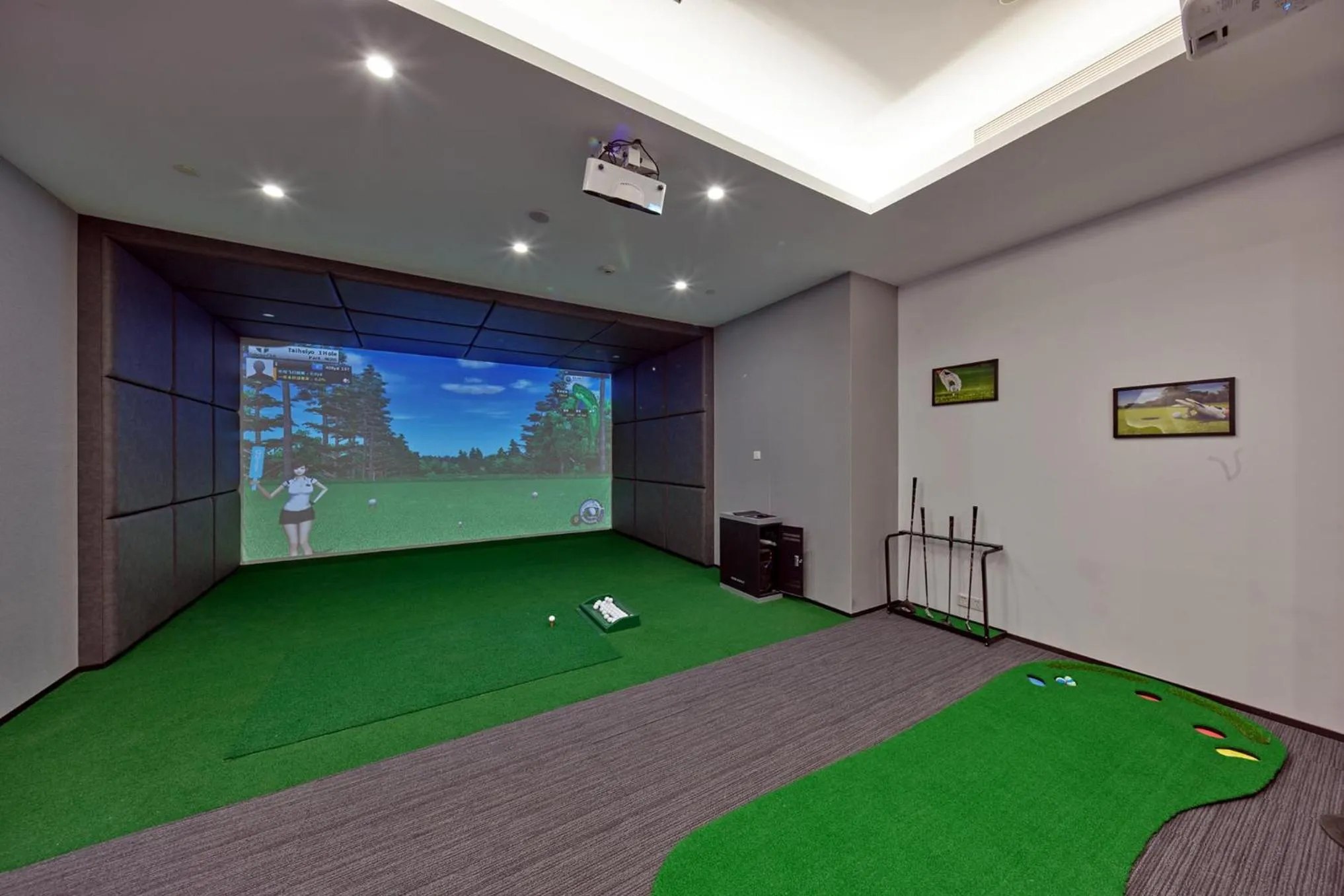 Golfcourse in HUALUXE Nanjing Yangtze River