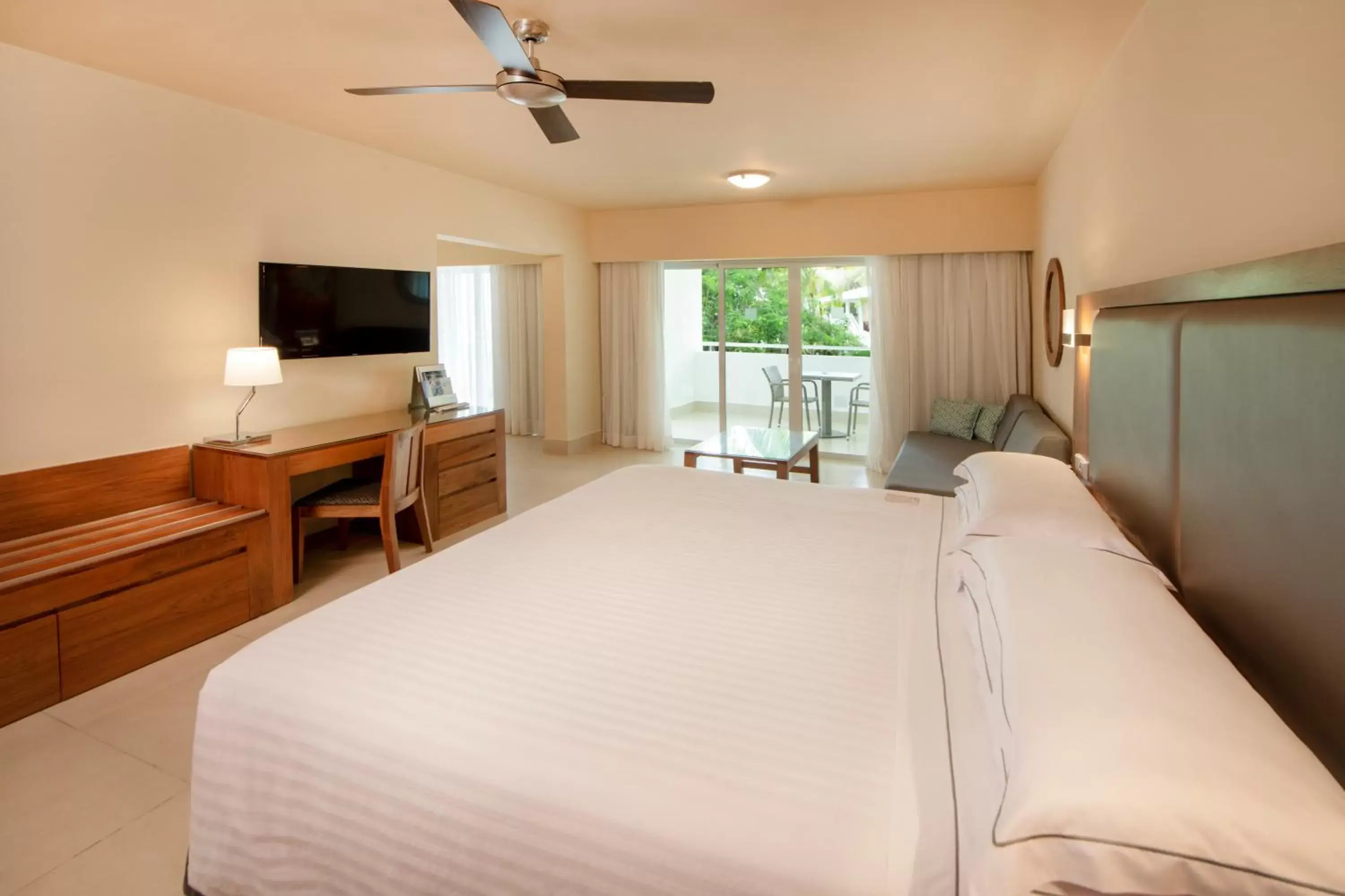 Photo of the whole room, Bed in Occidental Punta Cana - All Inclusive Photo of the whole room, Bed in Occidental Punta Cana - All Inclusive