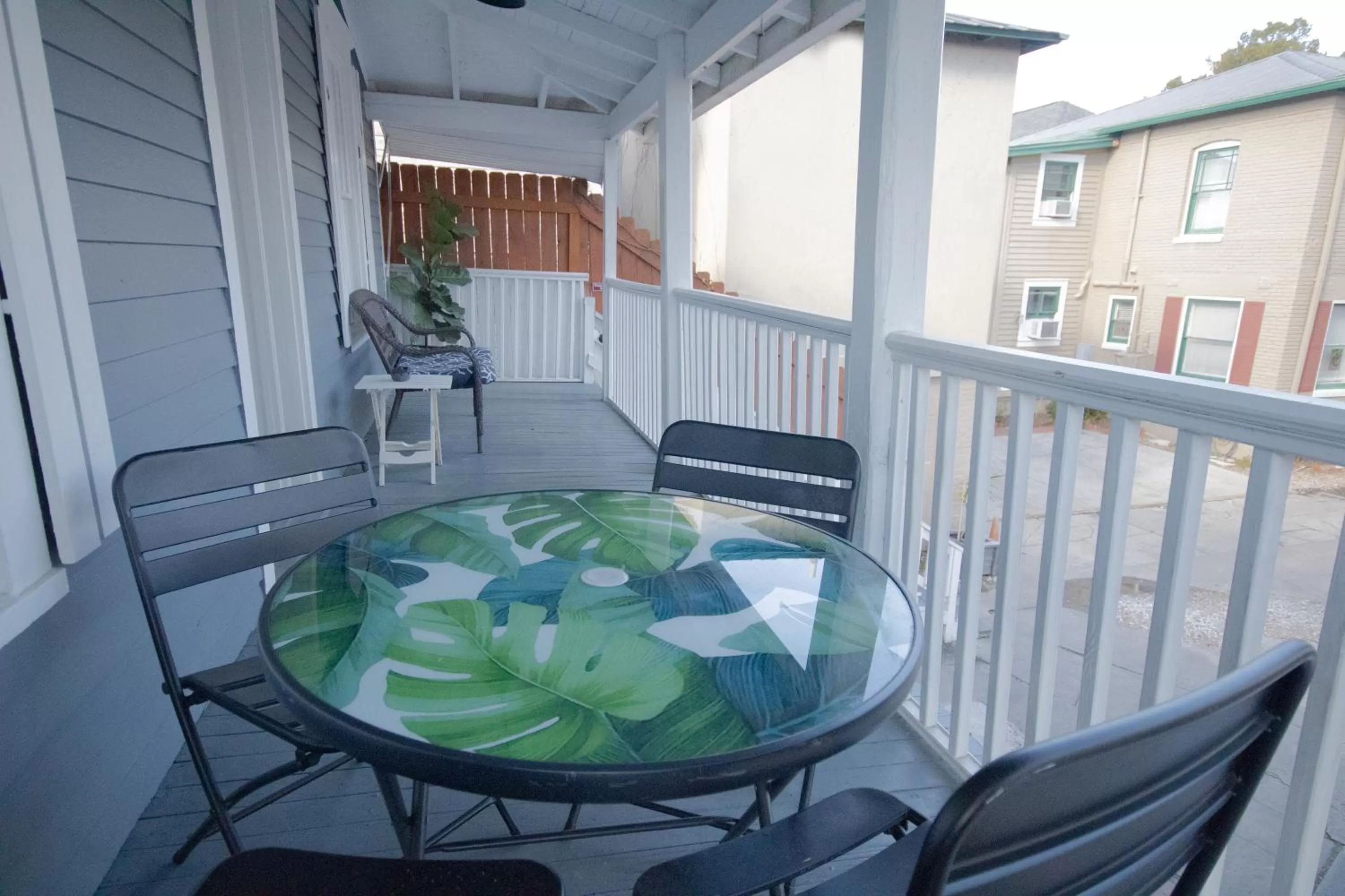 View (from property/room), Dining Area in Hemingway House Bed and Breakfast