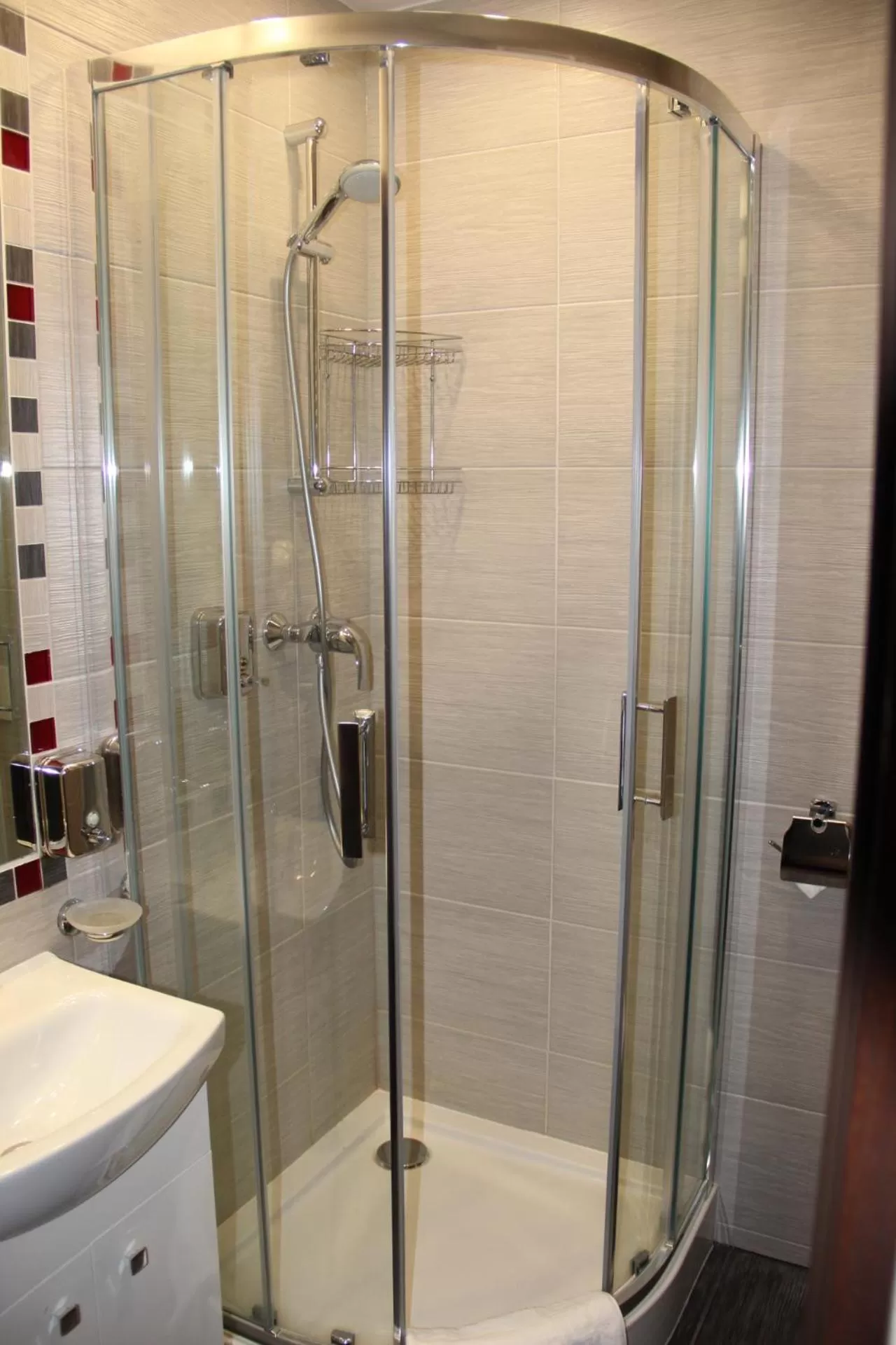 Shower in Rembrandt Aparthotel
