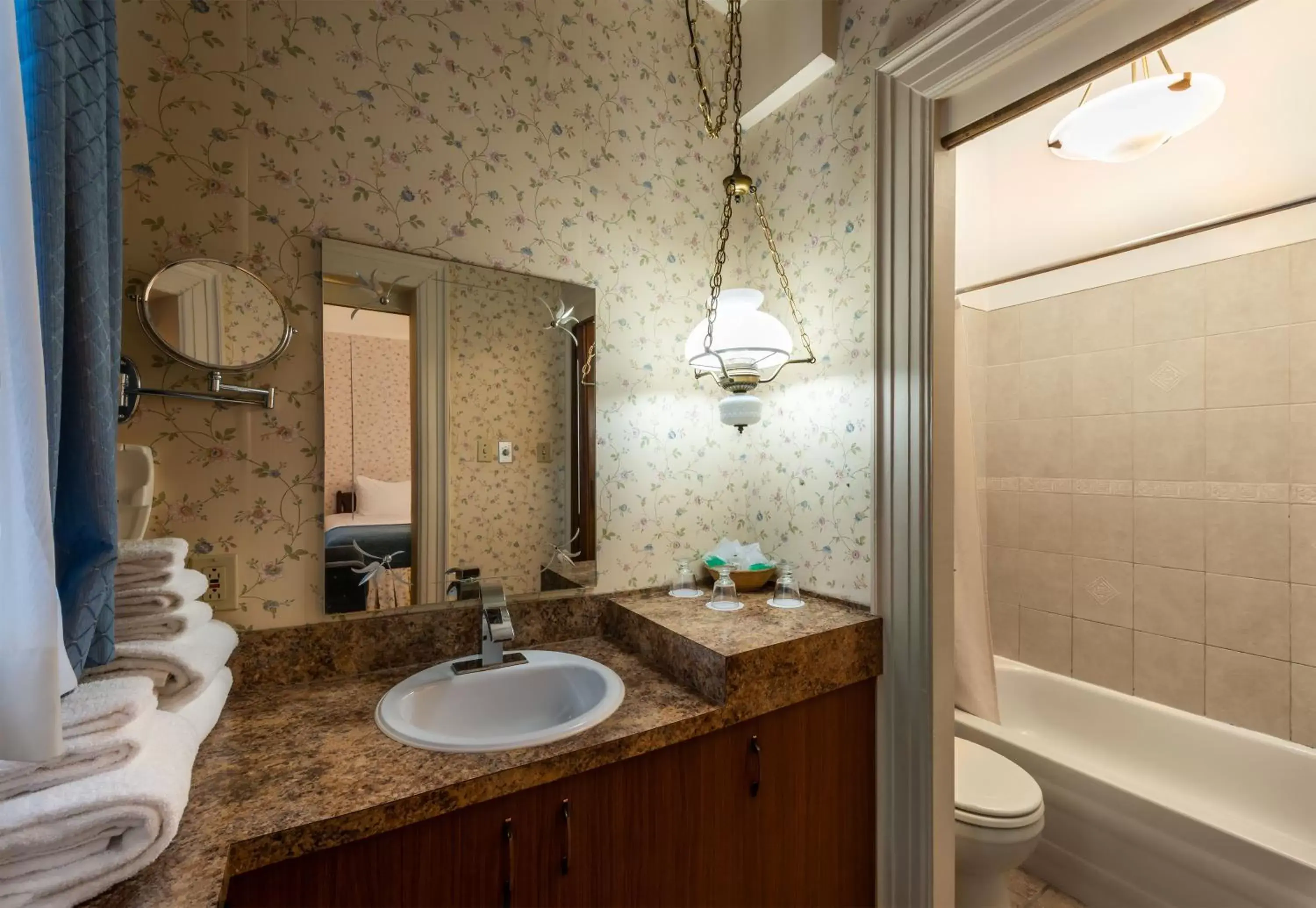 Bathroom in Le Chateau de Pierre