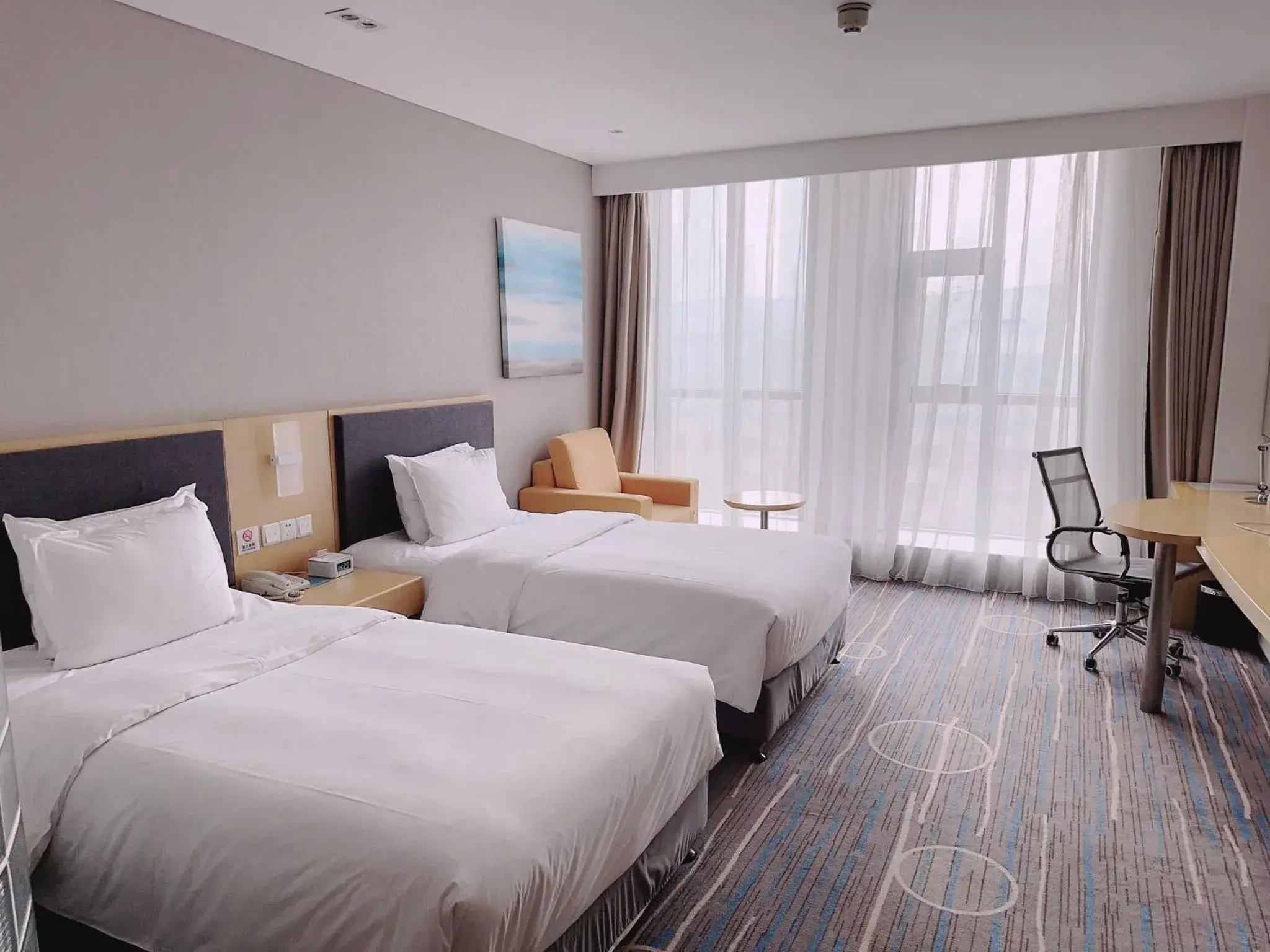 Photo of the whole room, Bed in Holiday Inn Express Shijiazhuang Heping, an IHG Hotel
