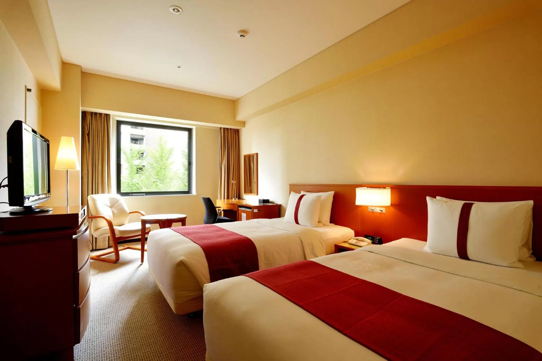 Photo of the whole room, Bed in ANA Holiday Inn Sendai by IHG