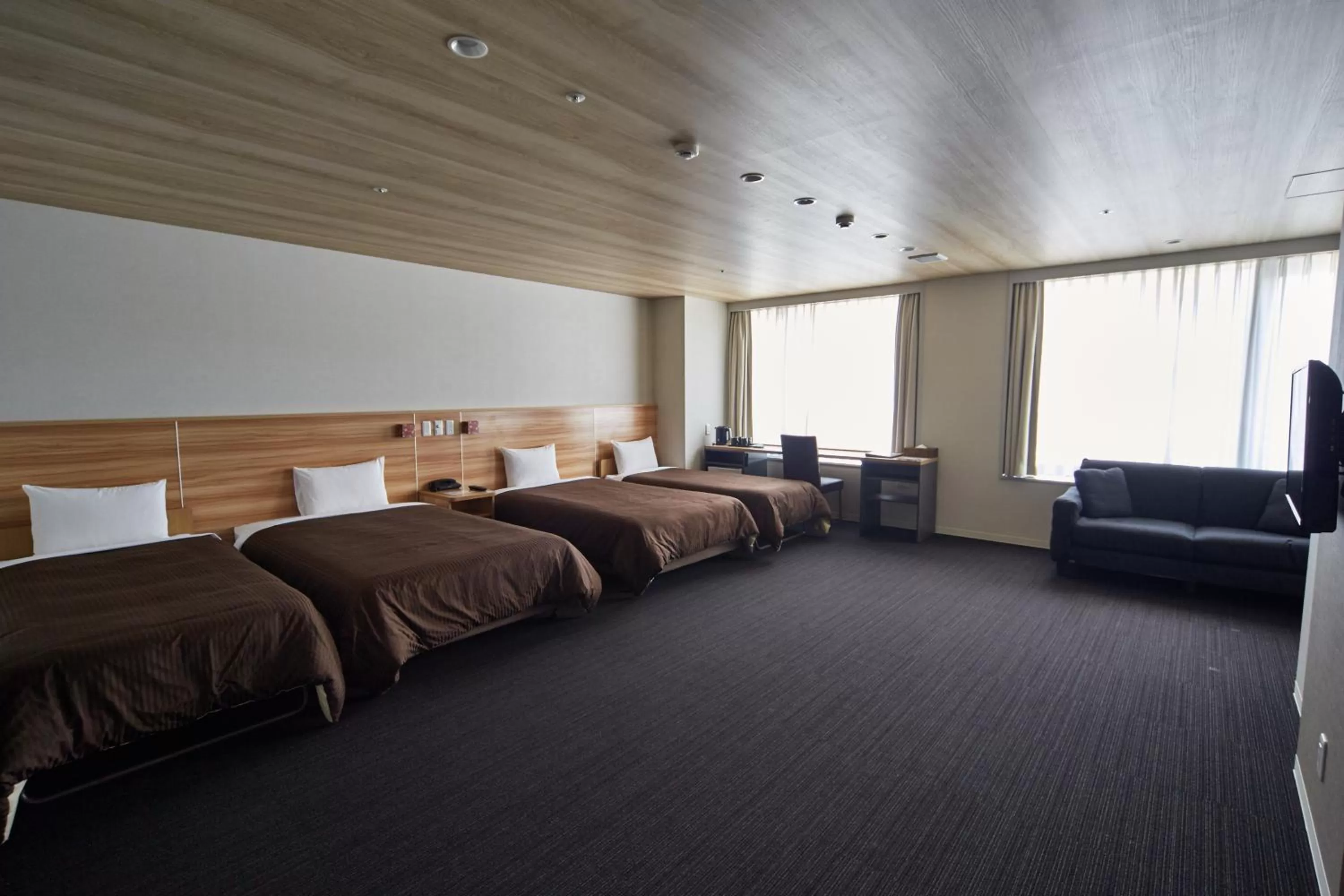 Photo of the whole room, Bed in Izumisano Center Hotel Kansai International Airport
