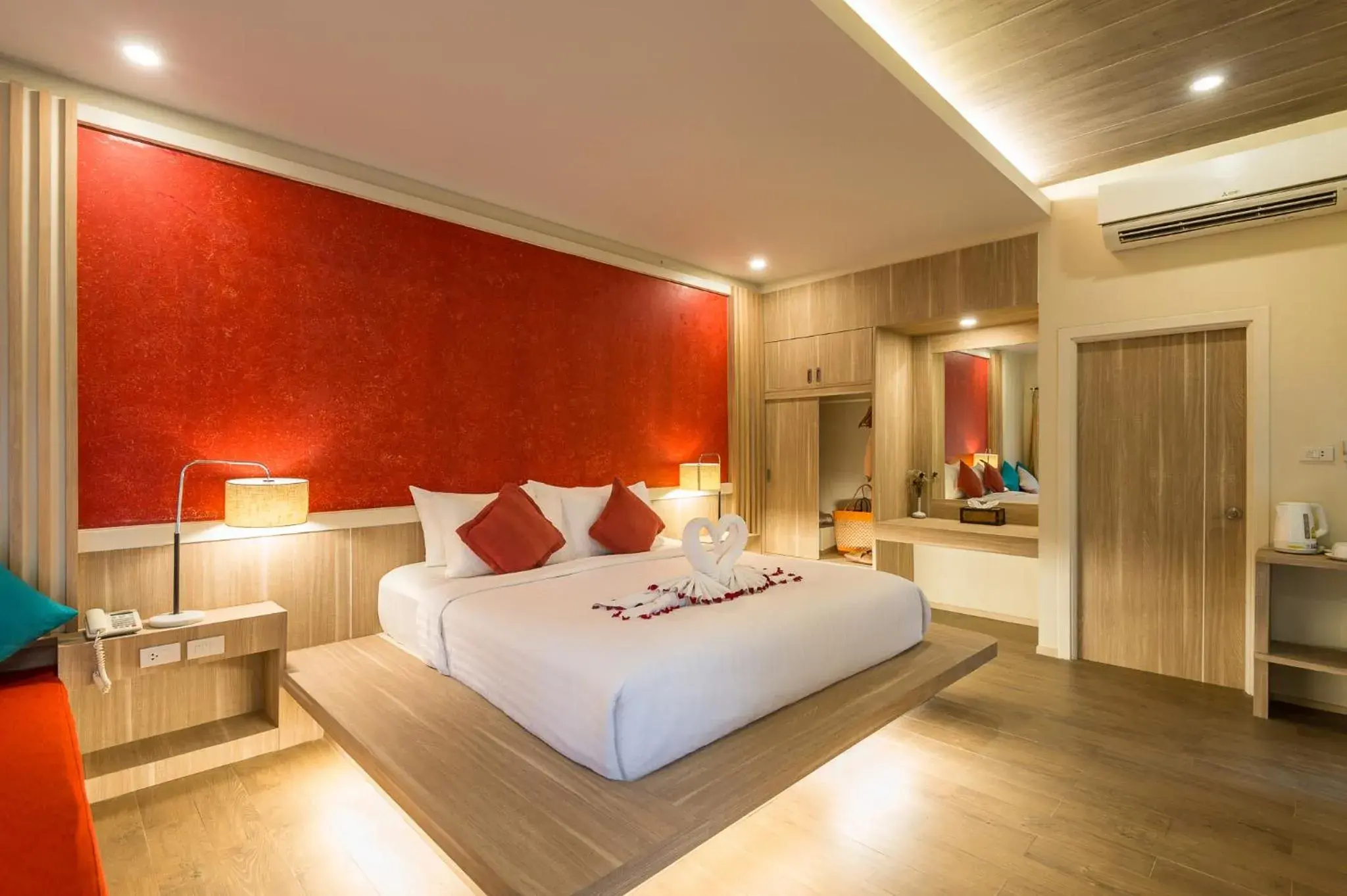 Bed in Lanta Sand Resort & Spa